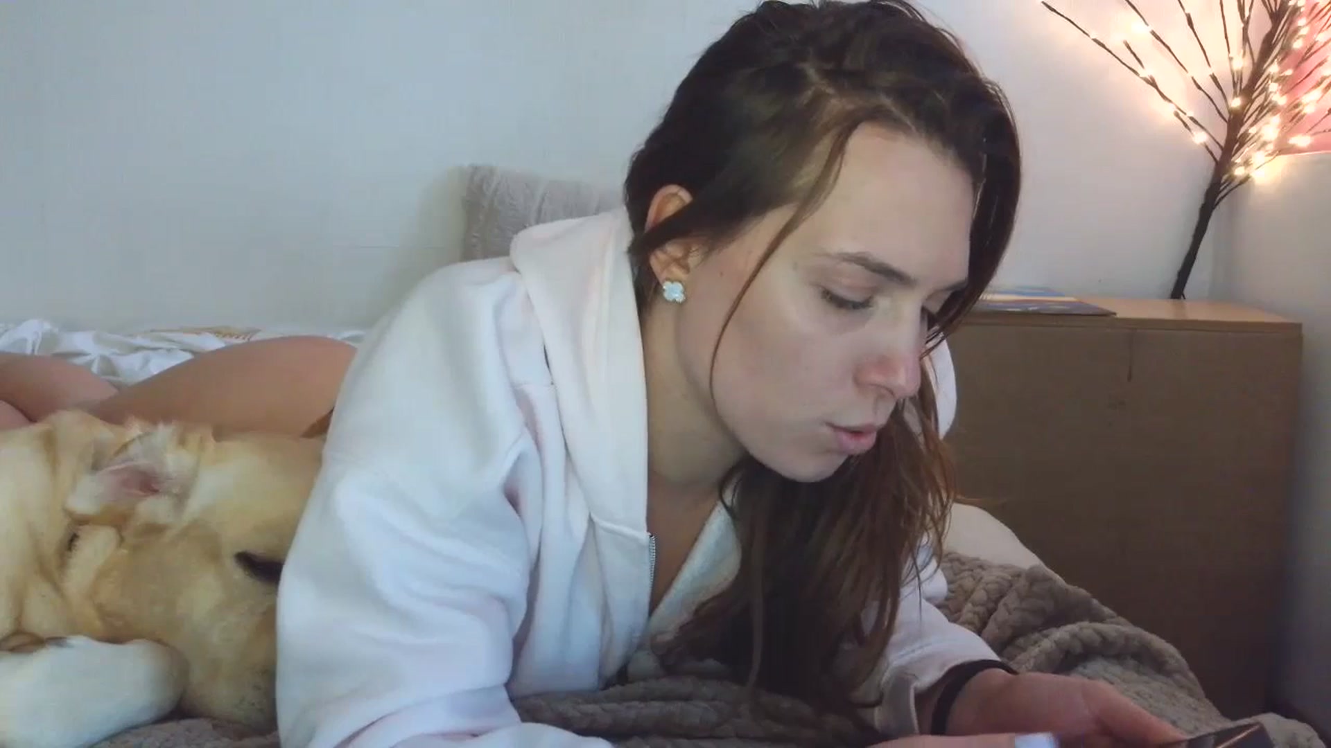 Gallery image thumbnail from HaleyReed's myfreecams stream on, 04/30/2026, 14:34 image 8 of 20
