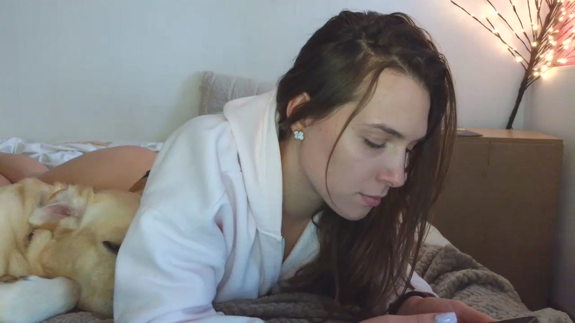 Gallery image thumbnail from HaleyReed's myfreecams stream on, 04/30/2026, 14:34 image 10 of 20