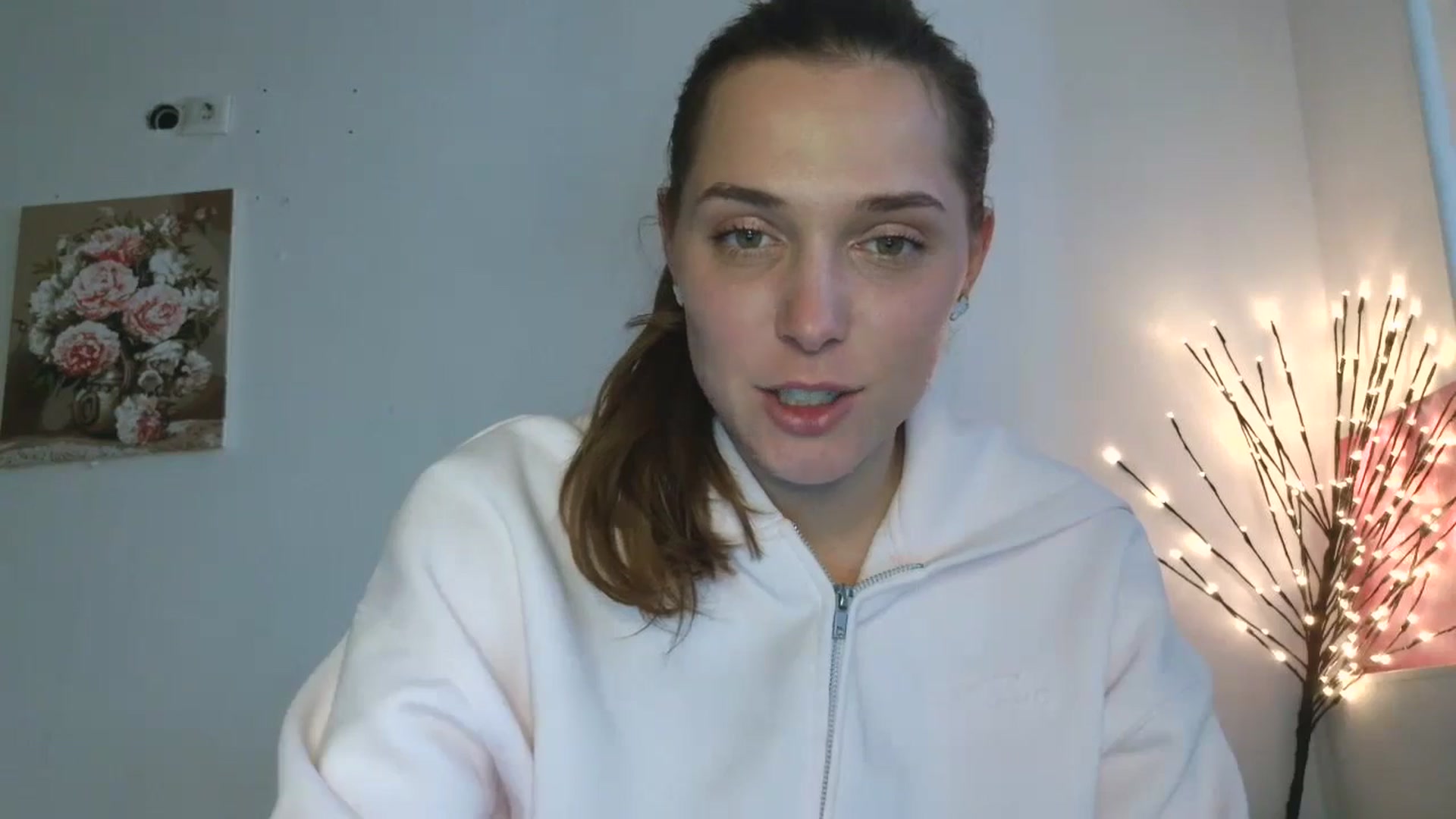 Gallery image thumbnail from HaleyReed's myfreecams stream on, 04/30/2026, 14:59 image 16 of 20