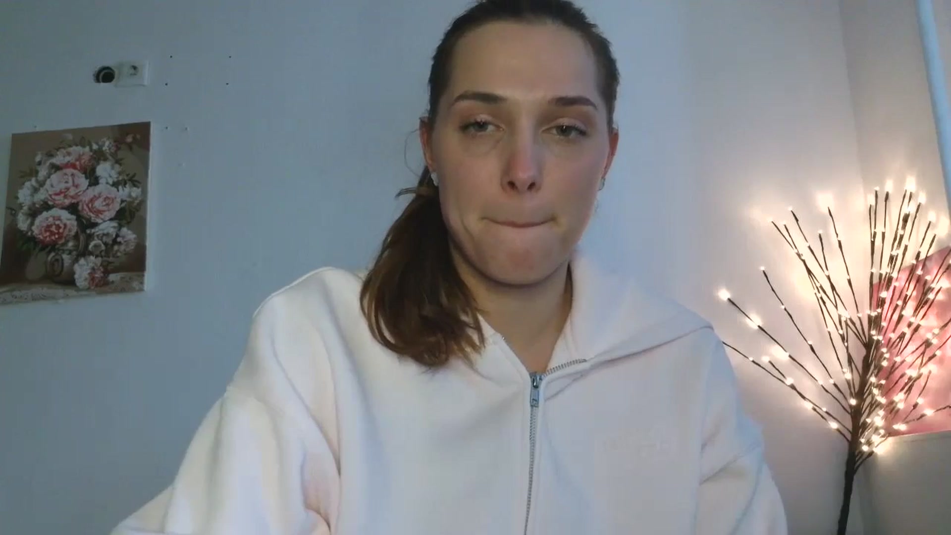 Gallery image thumbnail from HaleyReed's myfreecams stream on, 04/30/2026, 14:59 image 19 of 20