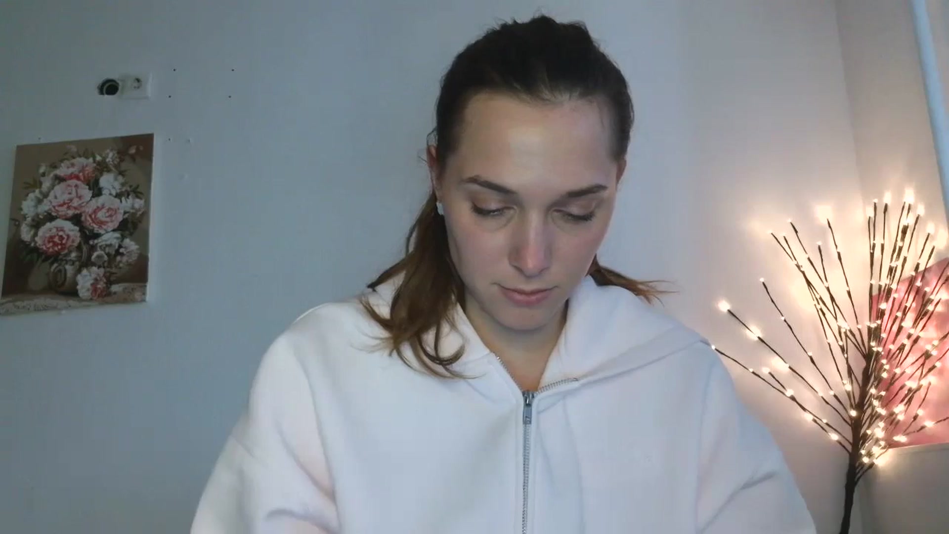 Gallery image thumbnail from HaleyReed's myfreecams stream on, 04/30/2026, 14:59 image 5 of 20