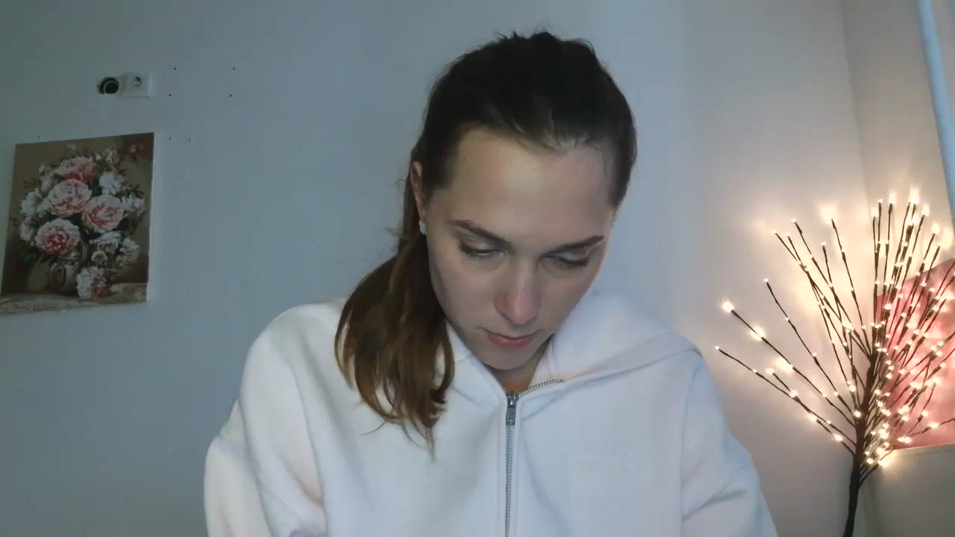 Gallery image thumbnail from HaleyReed's myfreecams stream on, 04/30/2026, 14:59 image 13 of 20
