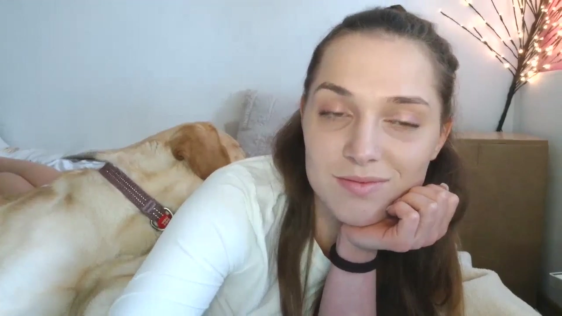 Gallery image thumbnail from HaleyReed's myfreecams stream on, 05/01/2026, 12:16 image 15 of 20