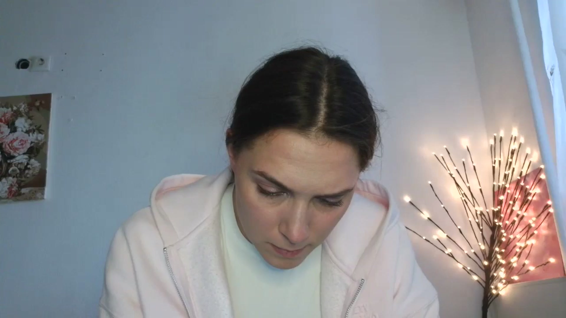 Gallery image thumbnail from HaleyReed's myfreecams stream on, 05/01/2026, 13:33 image 1 of 20