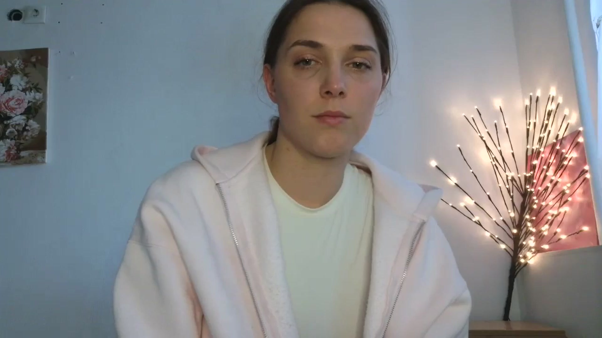 Gallery image thumbnail from HaleyReed's myfreecams stream on, 05/01/2026, 13:33 image 19 of 20