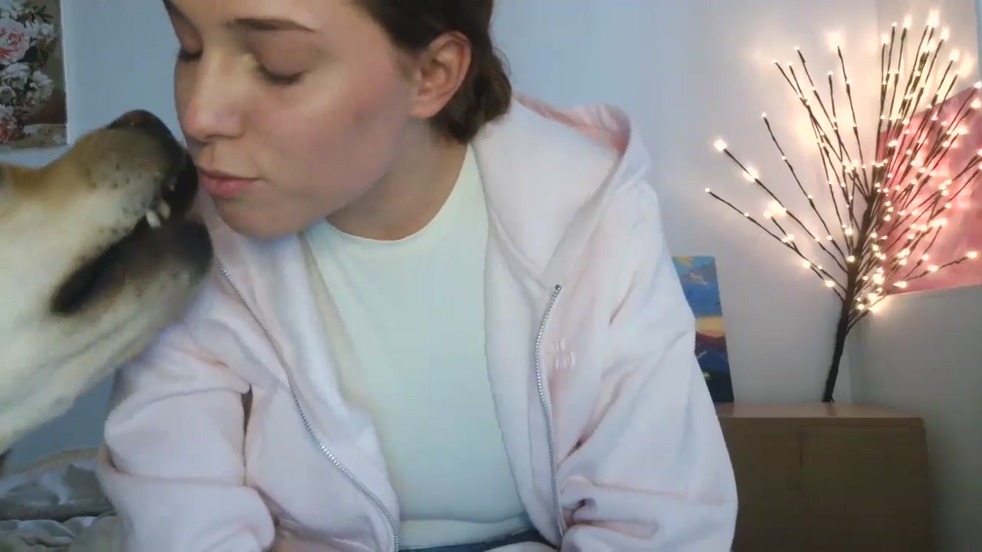 Gallery image thumbnail from HaleyReed's myfreecams stream on, 05/01/2026, 13:33 image 4 of 20