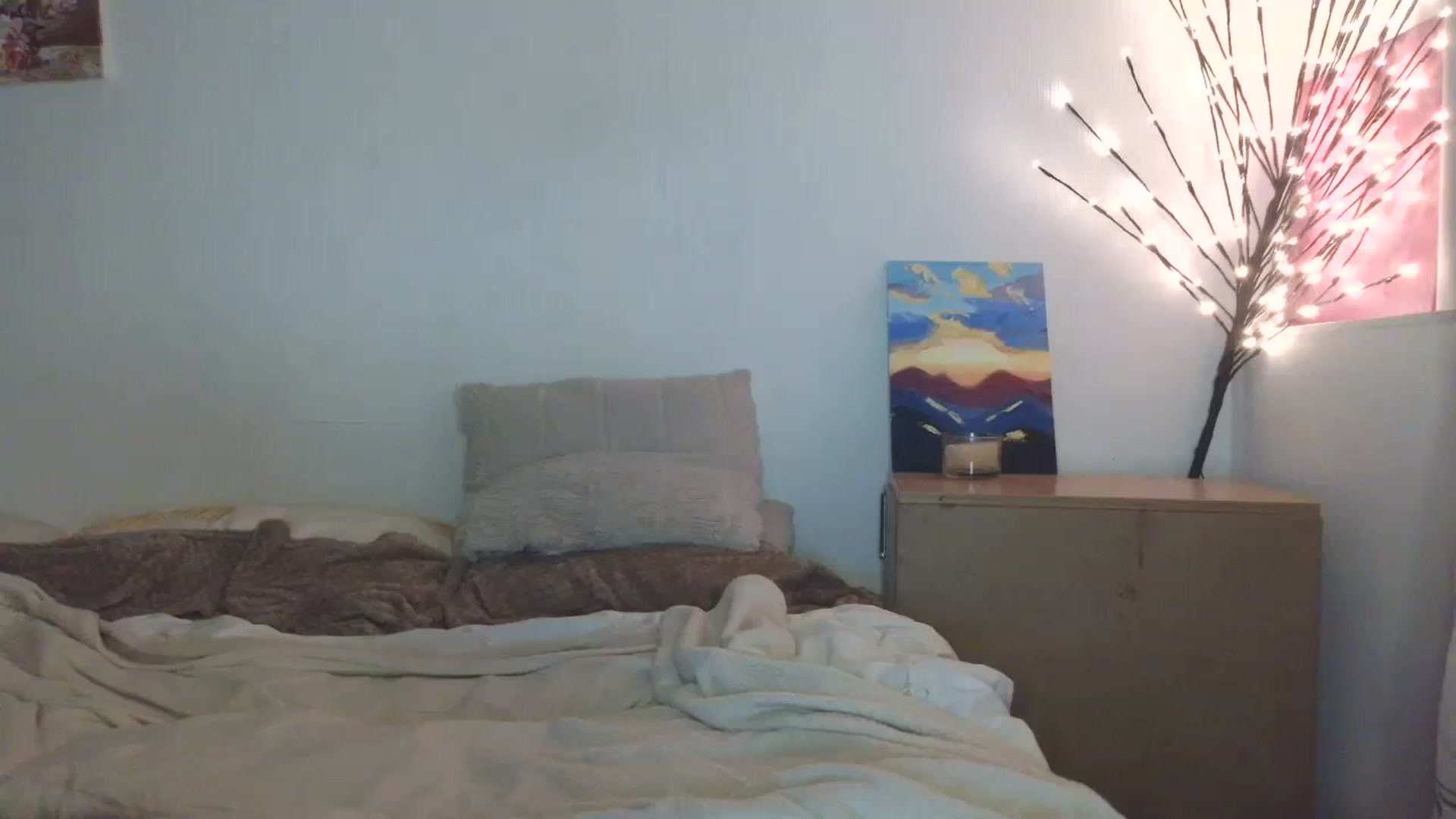 Gallery image thumbnail from HaleyReed's myfreecams stream on, 05/01/2026, 17:29 image 5 of 20