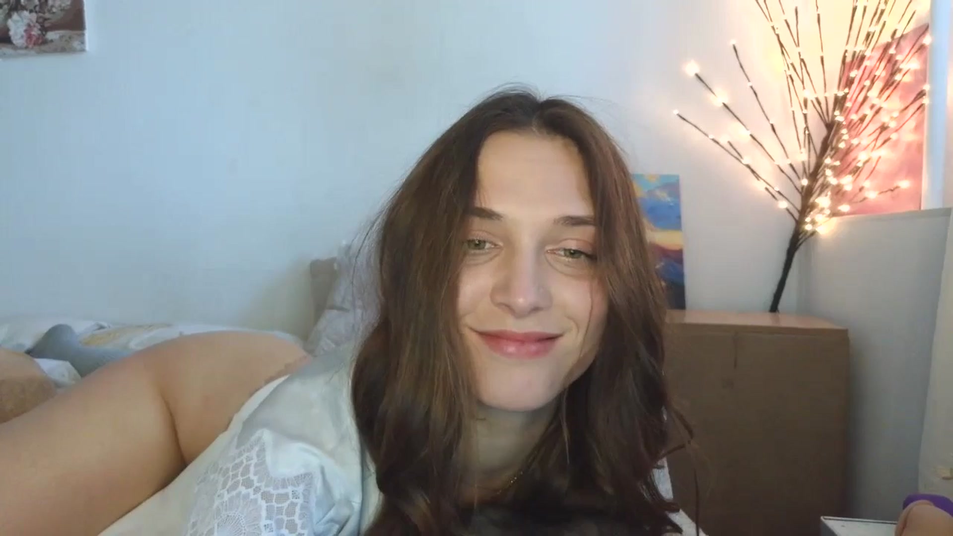 Gallery image thumbnail from HaleyReed's myfreecams stream on, 05/03/2026, 14:41 image 3 of 20