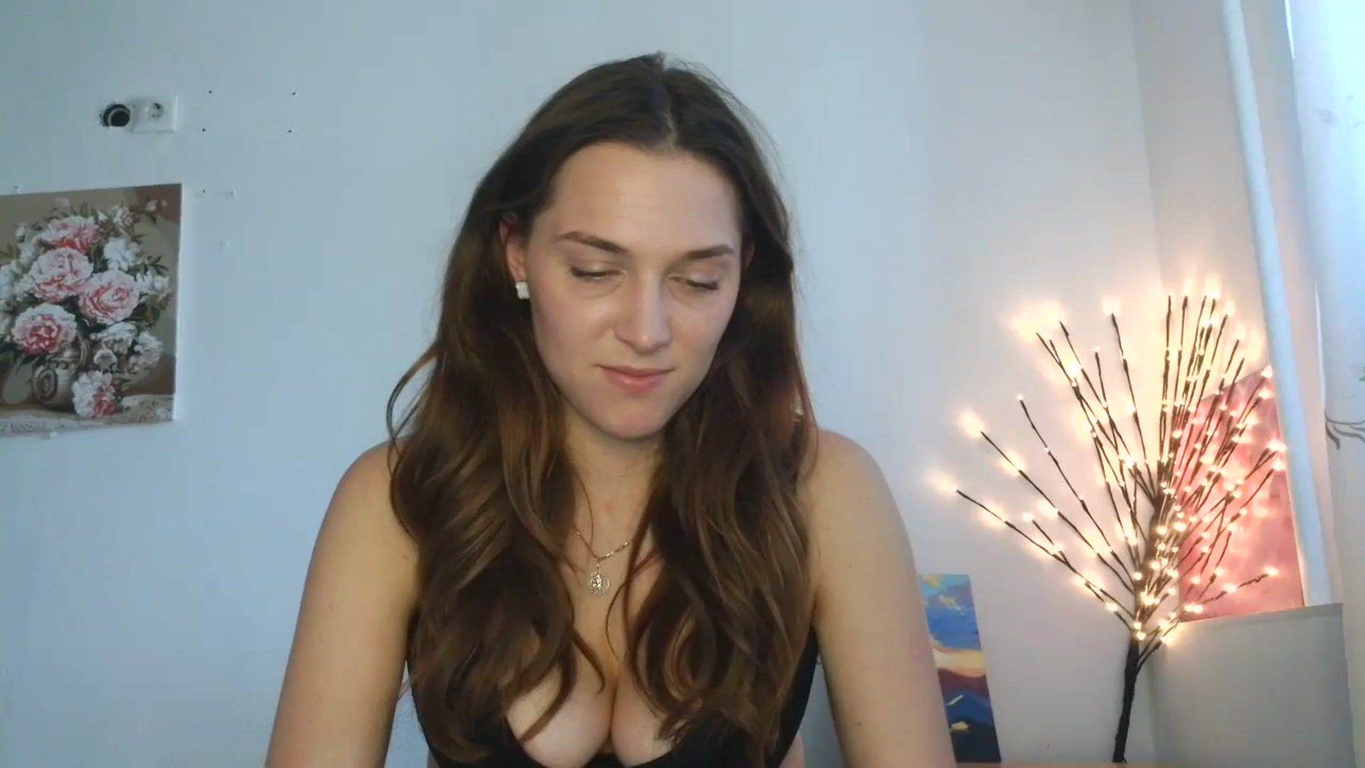 Gallery image thumbnail from HaleyReed's myfreecams stream on, 05/04/2026, 13:26 image 4 of 20