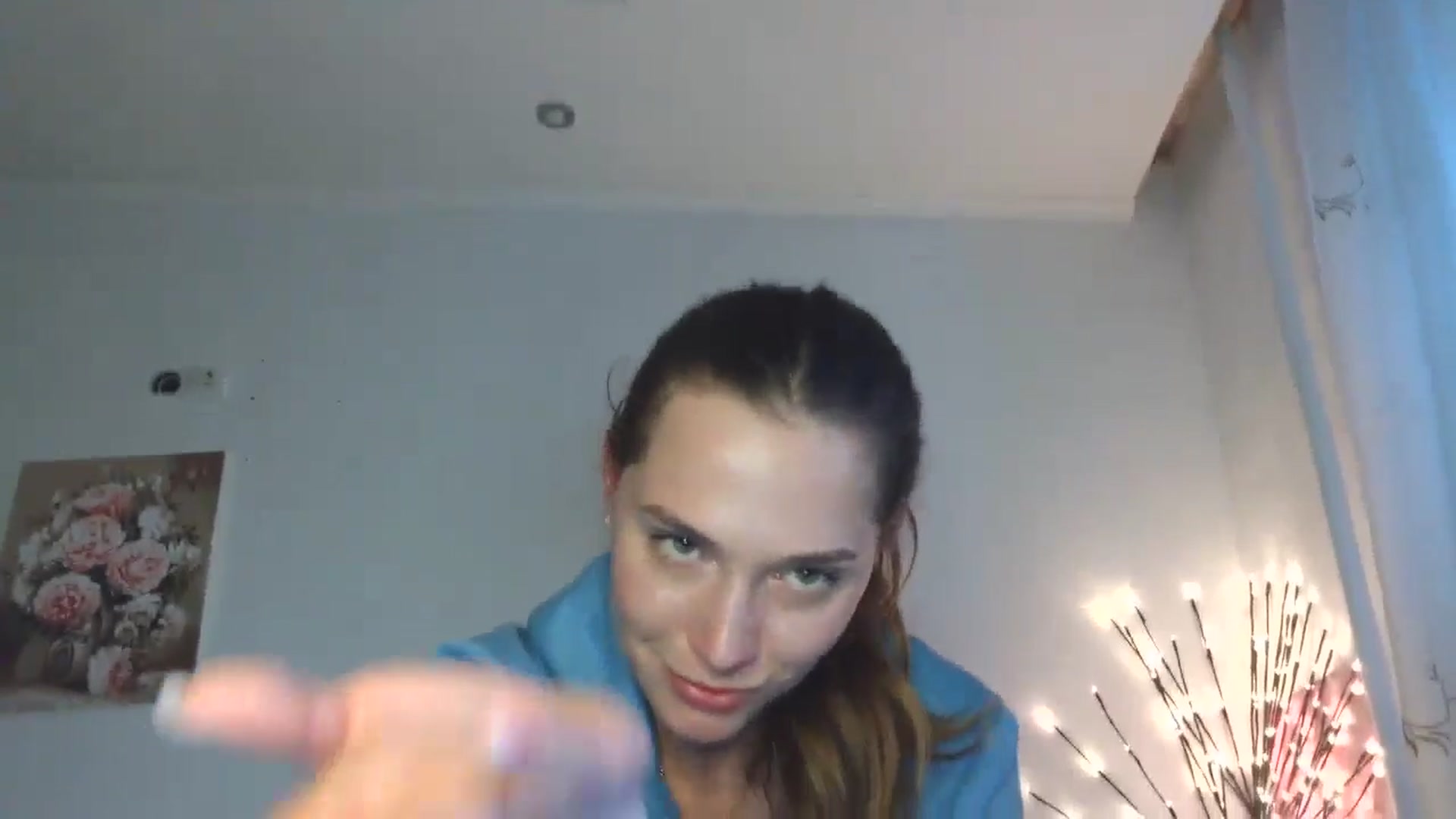 Gallery image thumbnail from HaleyReed's myfreecams stream on, 05/04/2026, 17:03 image 9 of 20