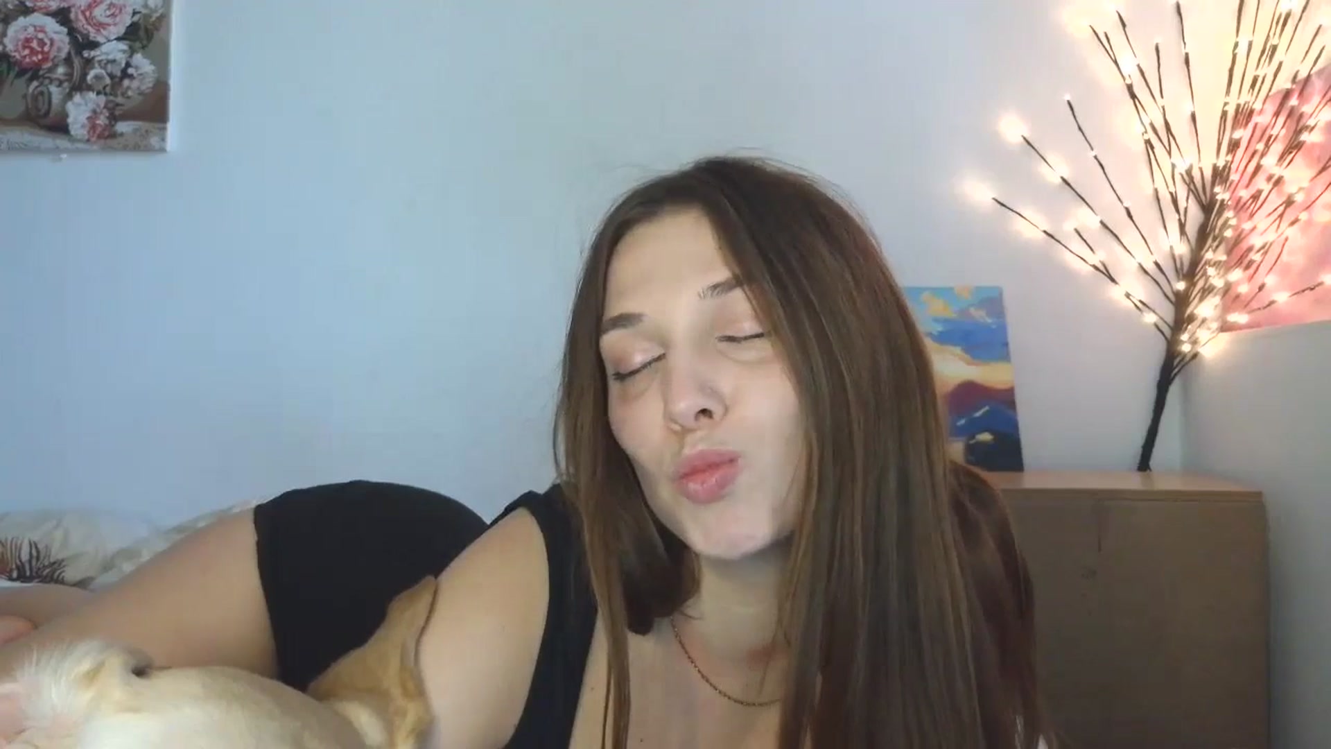 Gallery image thumbnail from HaleyReed's myfreecams stream on, 05/06/2026, 11:51 image 5 of 20