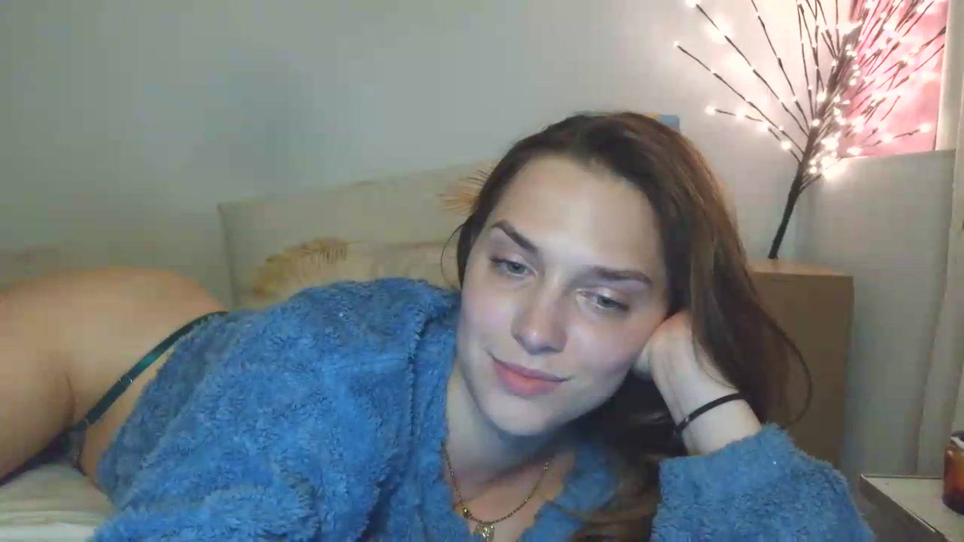 Gallery image thumbnail from HaleyReed's myfreecams stream on, 05/11/2026, 18:19 image 17 of 20