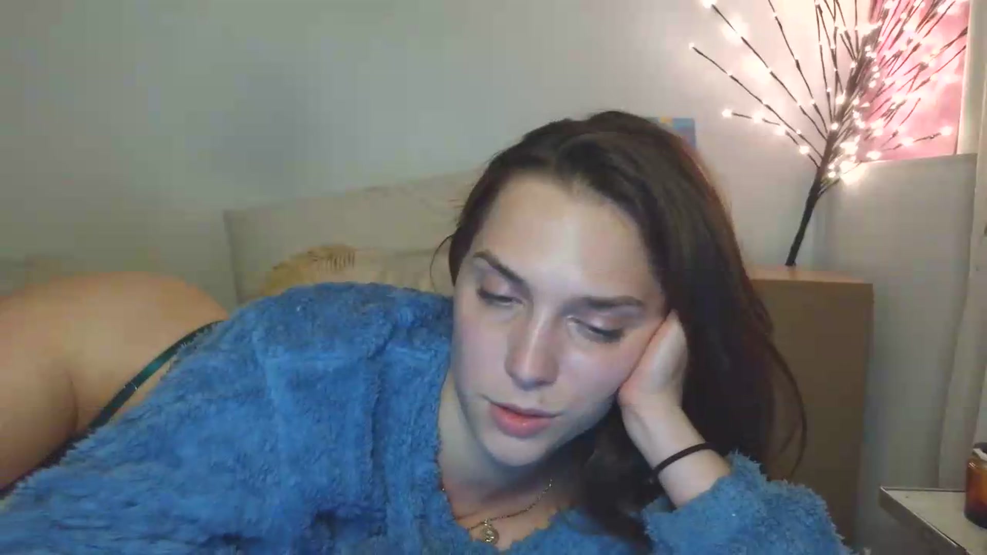 Gallery image thumbnail from HaleyReed's myfreecams stream on, 05/11/2026, 18:19 image 15 of 20
