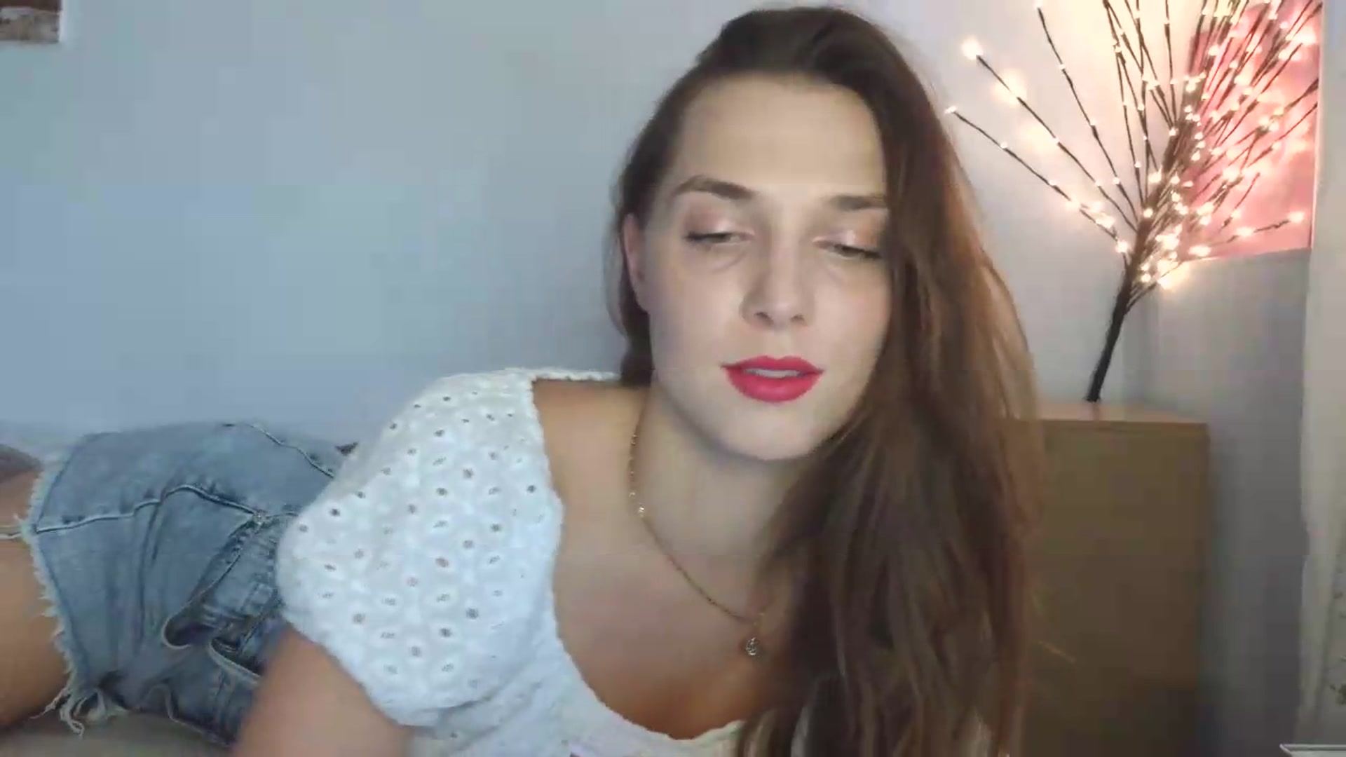 Gallery image thumbnail from HaleyReed's myfreecams stream on, 05/13/2026, 14:05 image 5 of 20