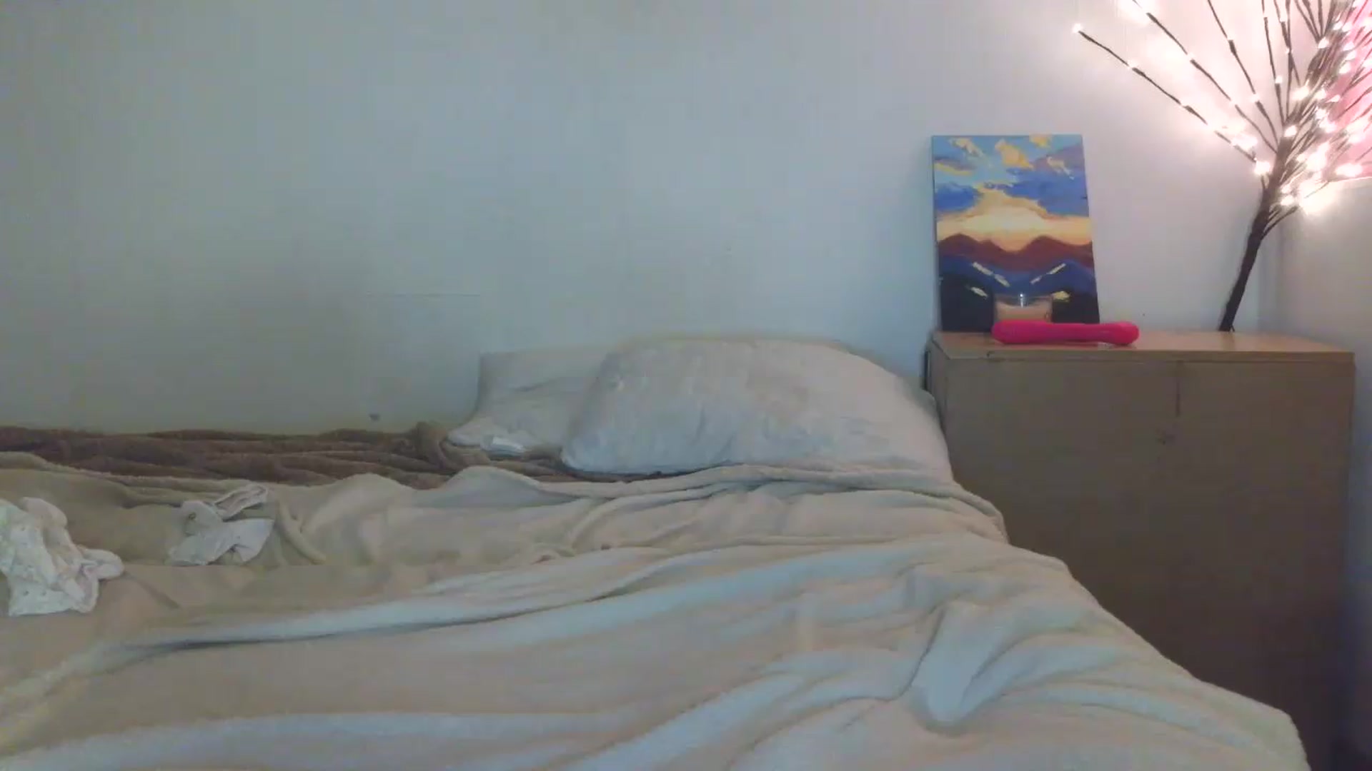 Gallery image thumbnail from HaleyReed's myfreecams stream on, 05/13/2026, 18:52 image 15 of 20