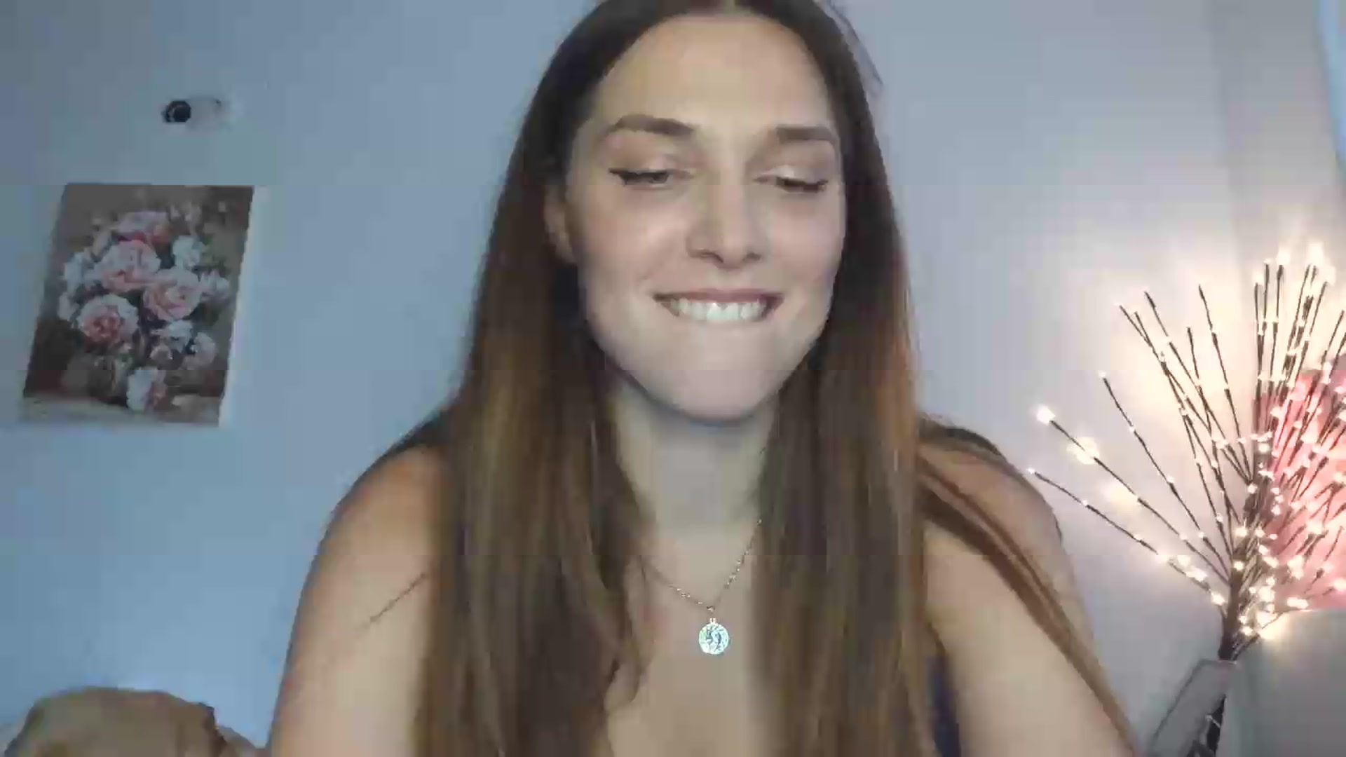 Gallery image thumbnail from HaleyReed's myfreecams stream on, 05/14/2026, 13:20 image 8 of 20