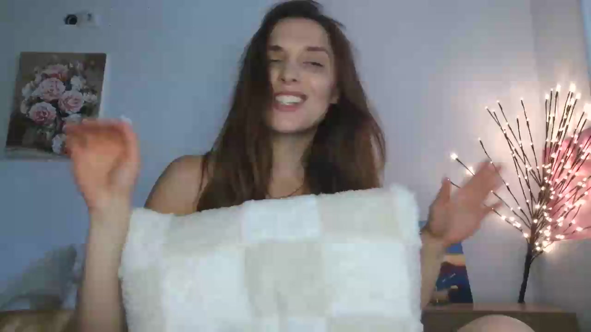 Gallery image thumbnail from HaleyReed's myfreecams stream on, 05/15/2026, 12:27 image 11 of 20