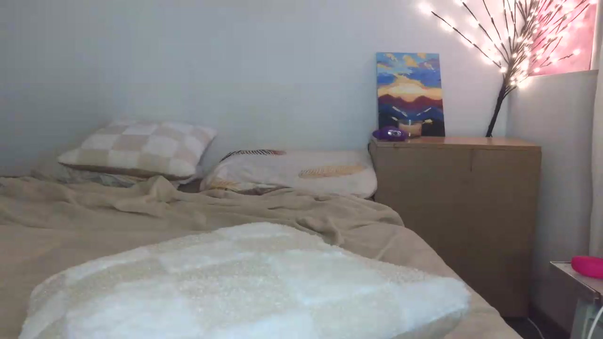 Gallery image thumbnail from HaleyReed's myfreecams stream on, 05/15/2026, 16:16 image 20 of 20