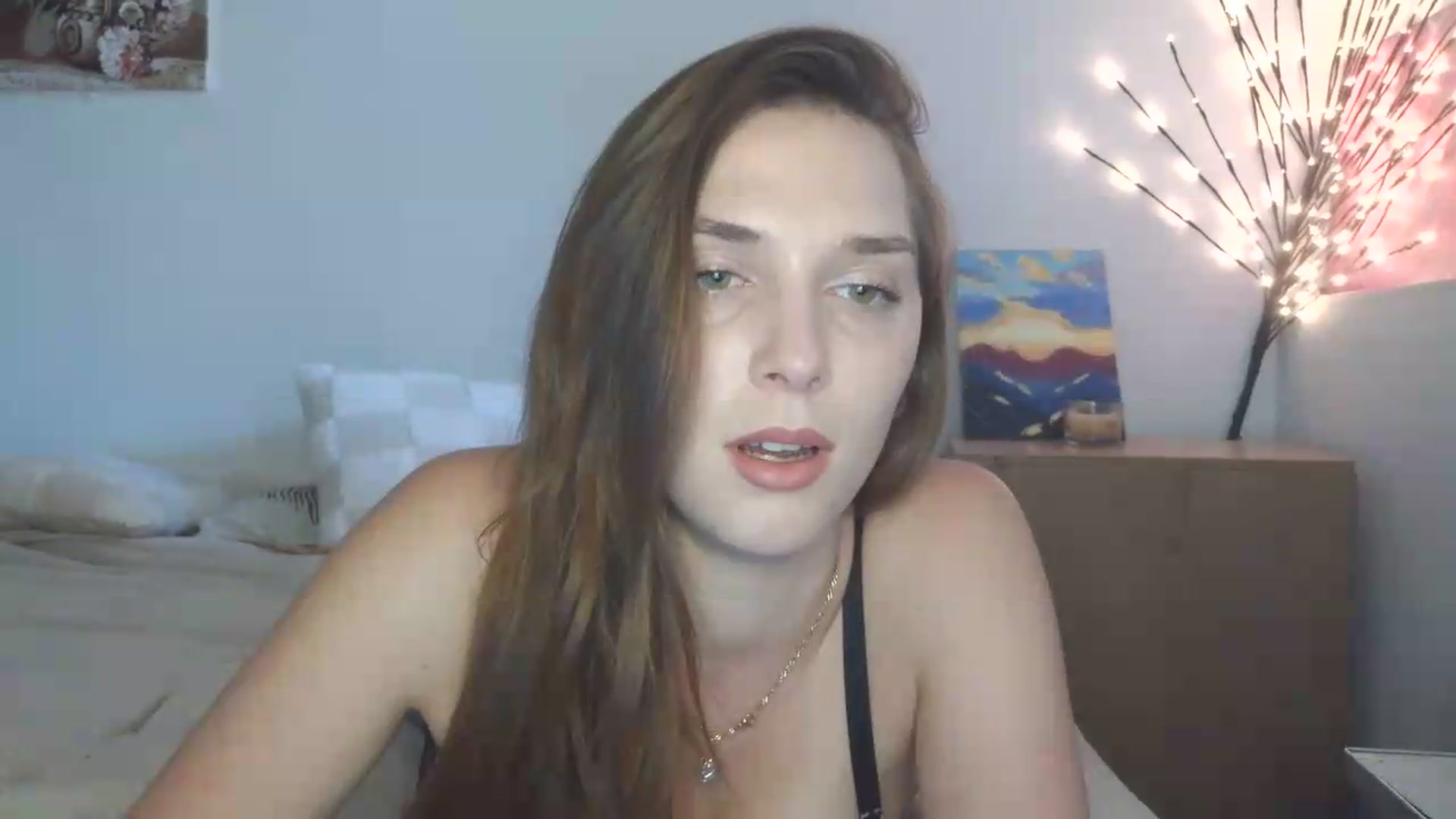 Gallery image thumbnail from HaleyReed's myfreecams stream on, 05/18/2026, 14:04 image 6 of 20
