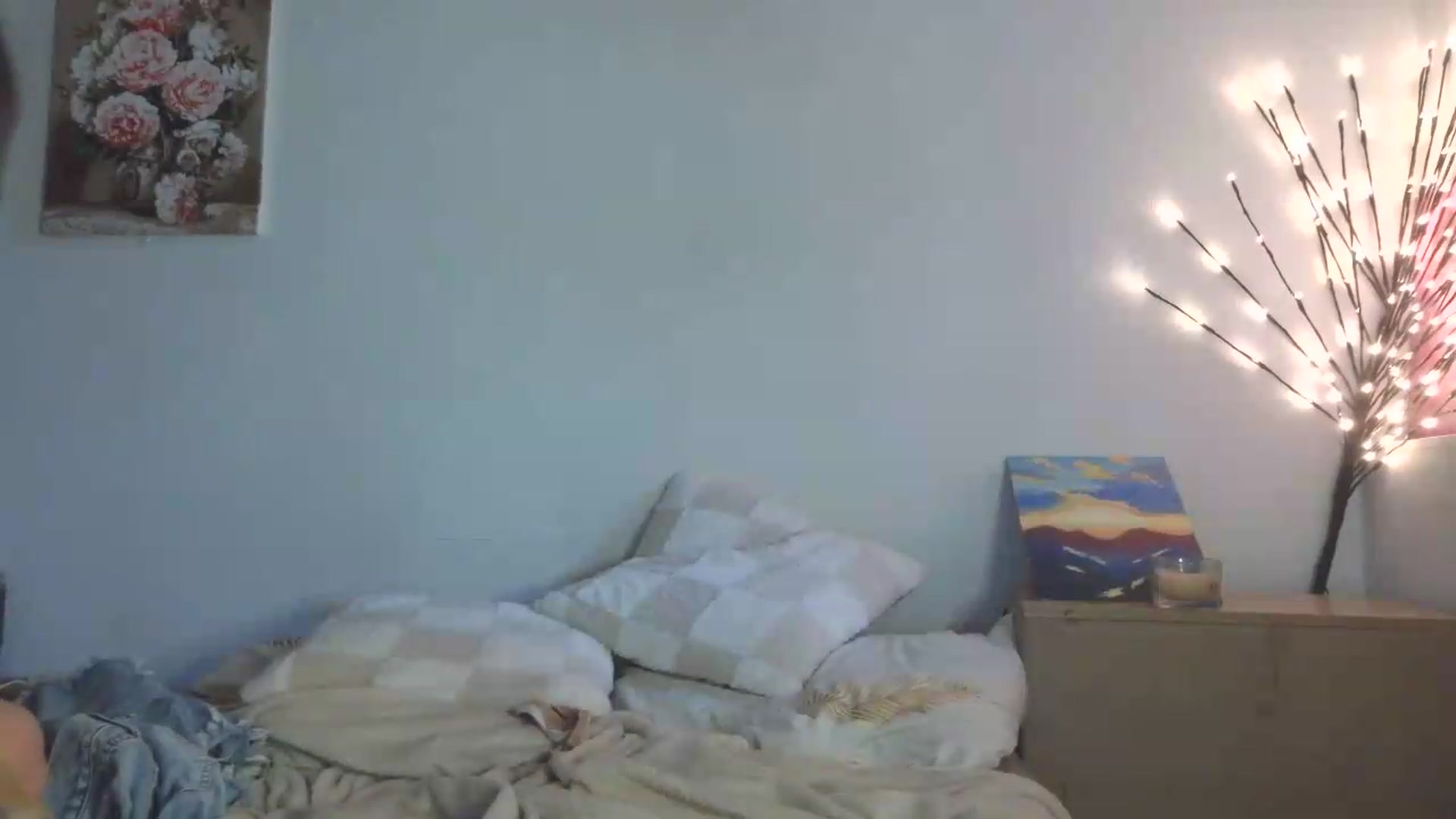Gallery image thumbnail from HaleyReed's myfreecams stream on, 05/18/2026, 16:28 image 8 of 20