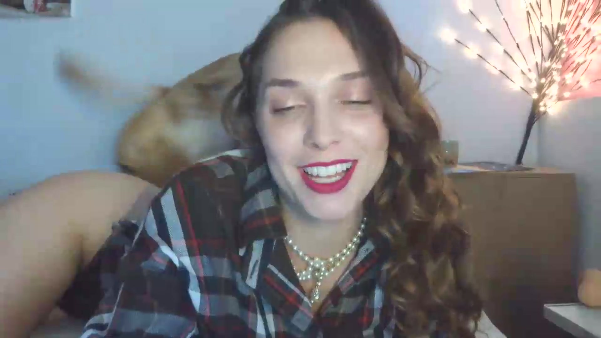 Gallery image thumbnail from HaleyReed's myfreecams stream on, 05/20/2026, 14:33 image 18 of 20