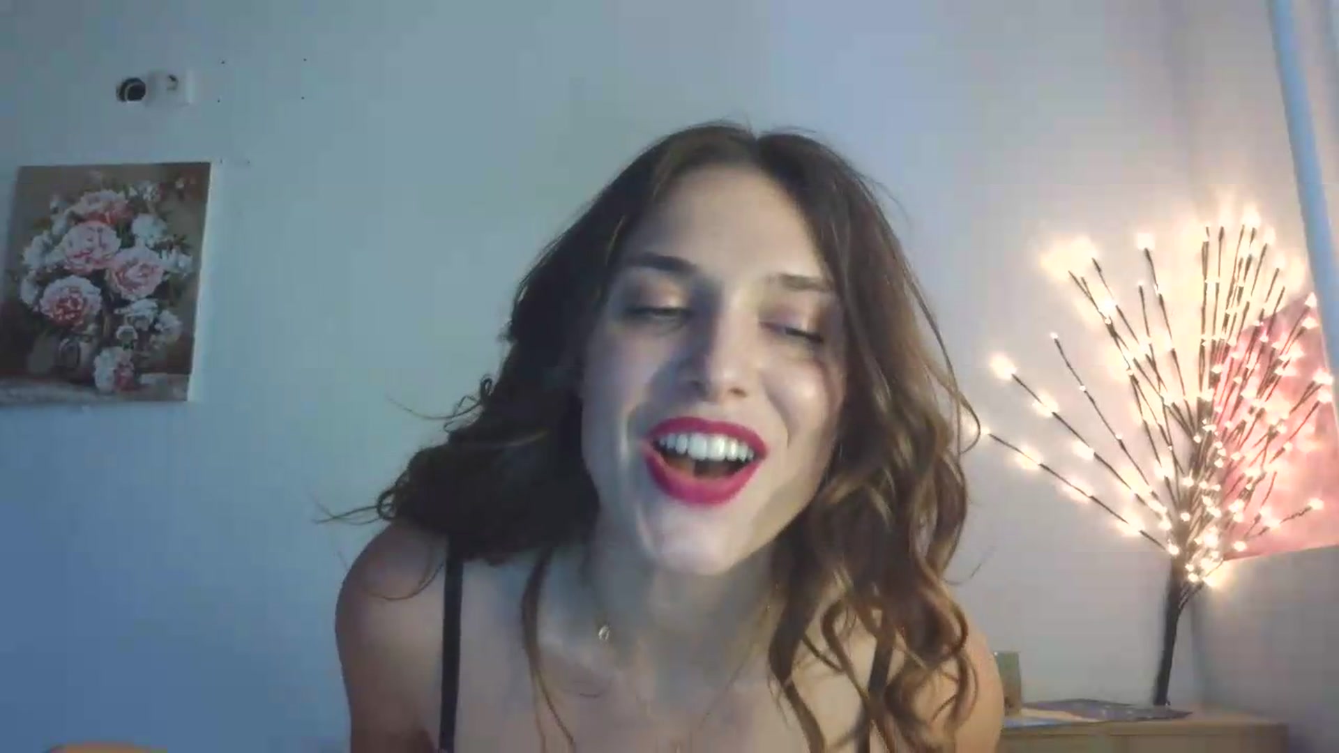 Gallery image thumbnail from HaleyReed's myfreecams stream on, 05/20/2026, 15:48 image 16 of 20
