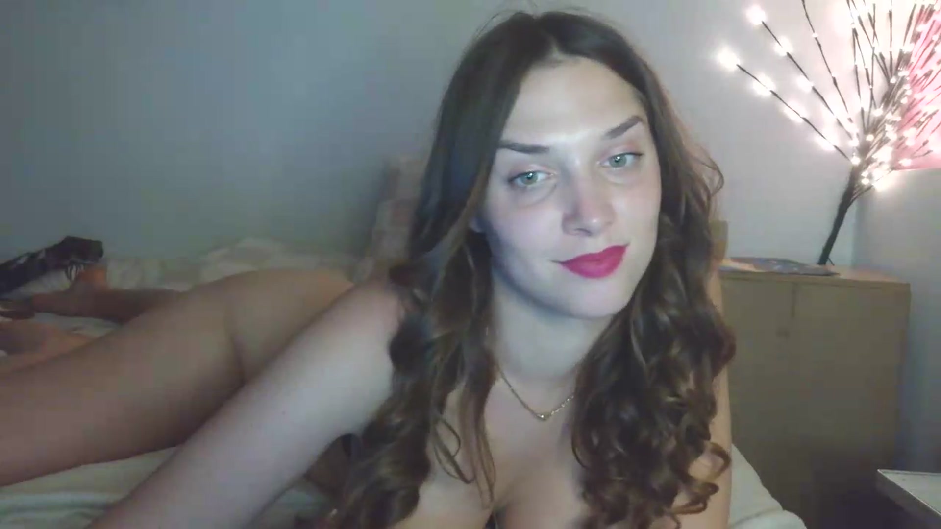 Gallery image thumbnail from HaleyReed's myfreecams stream on, 05/20/2026, 17:46 image 18 of 20