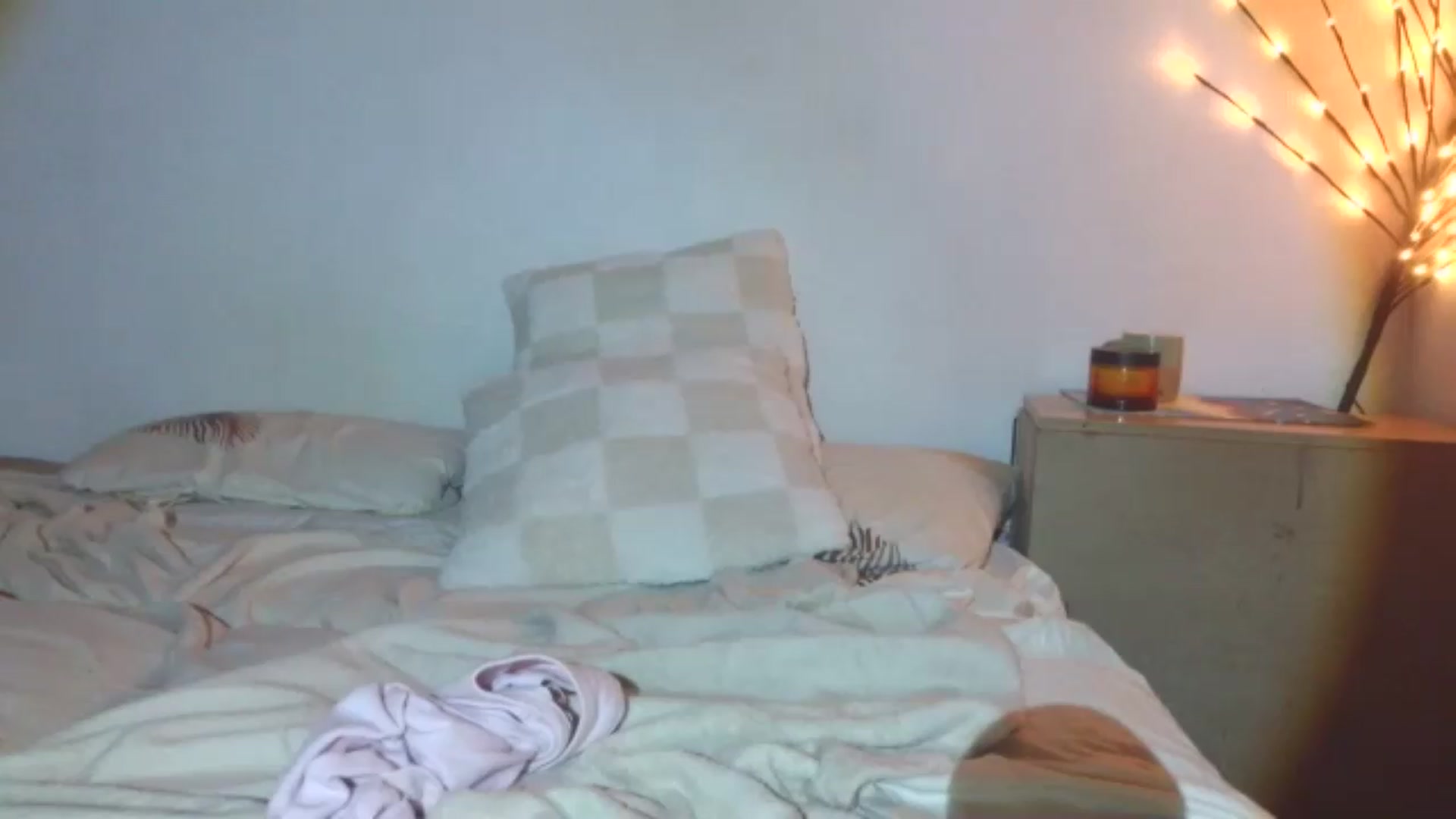 Gallery image thumbnail from HaleyReed's myfreecams stream on, 05/22/2026, 17:33 image 7 of 20