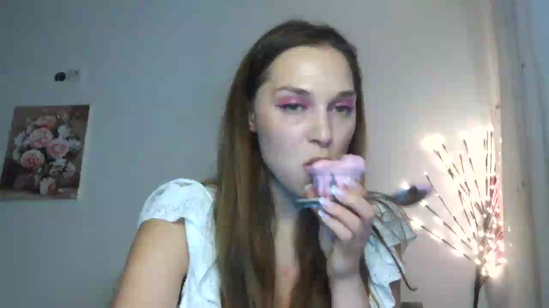 Gallery image thumbnail from HaleyReed's myfreecams stream on, 05/25/2026, 13:12 image 8 of 20