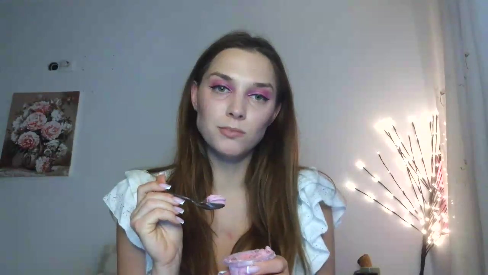 Gallery image thumbnail from HaleyReed's myfreecams stream on, 05/25/2026, 13:12 image 9 of 20