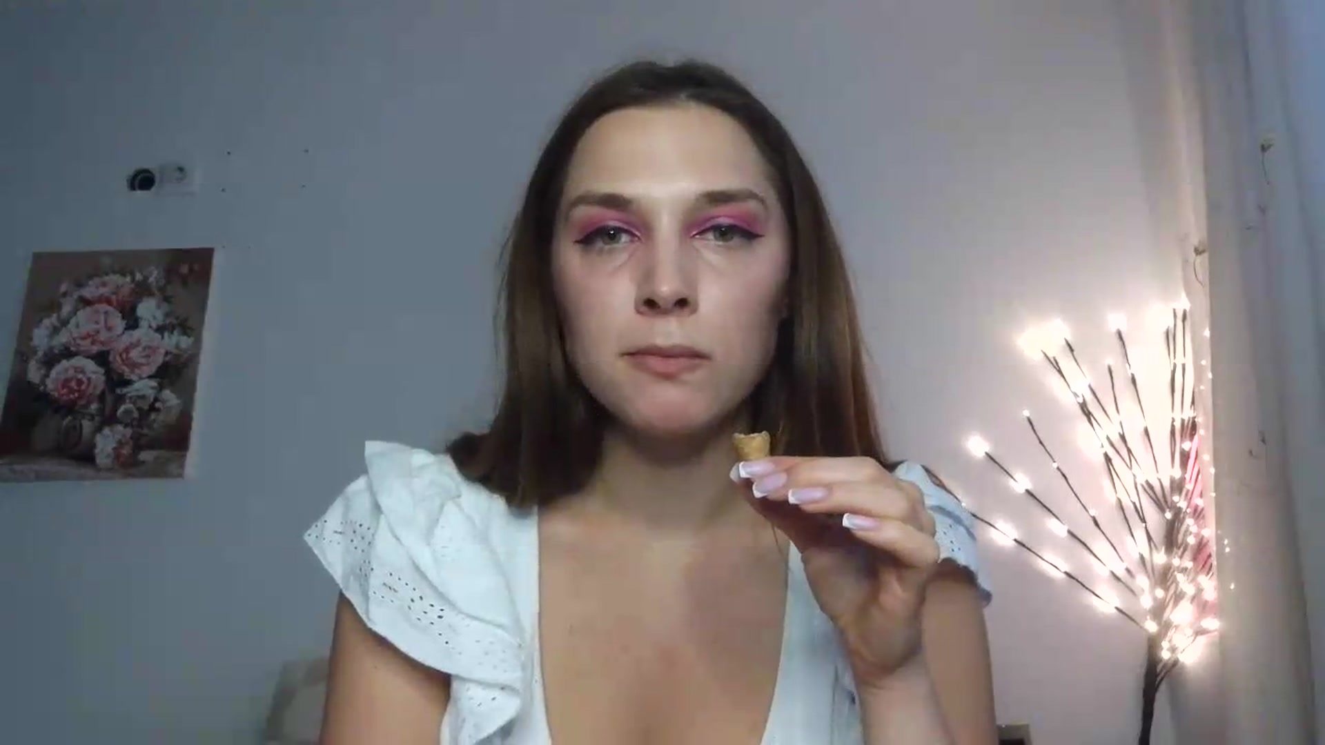 Gallery image thumbnail from HaleyReed's myfreecams stream on, 05/25/2026, 13:12 image 14 of 20