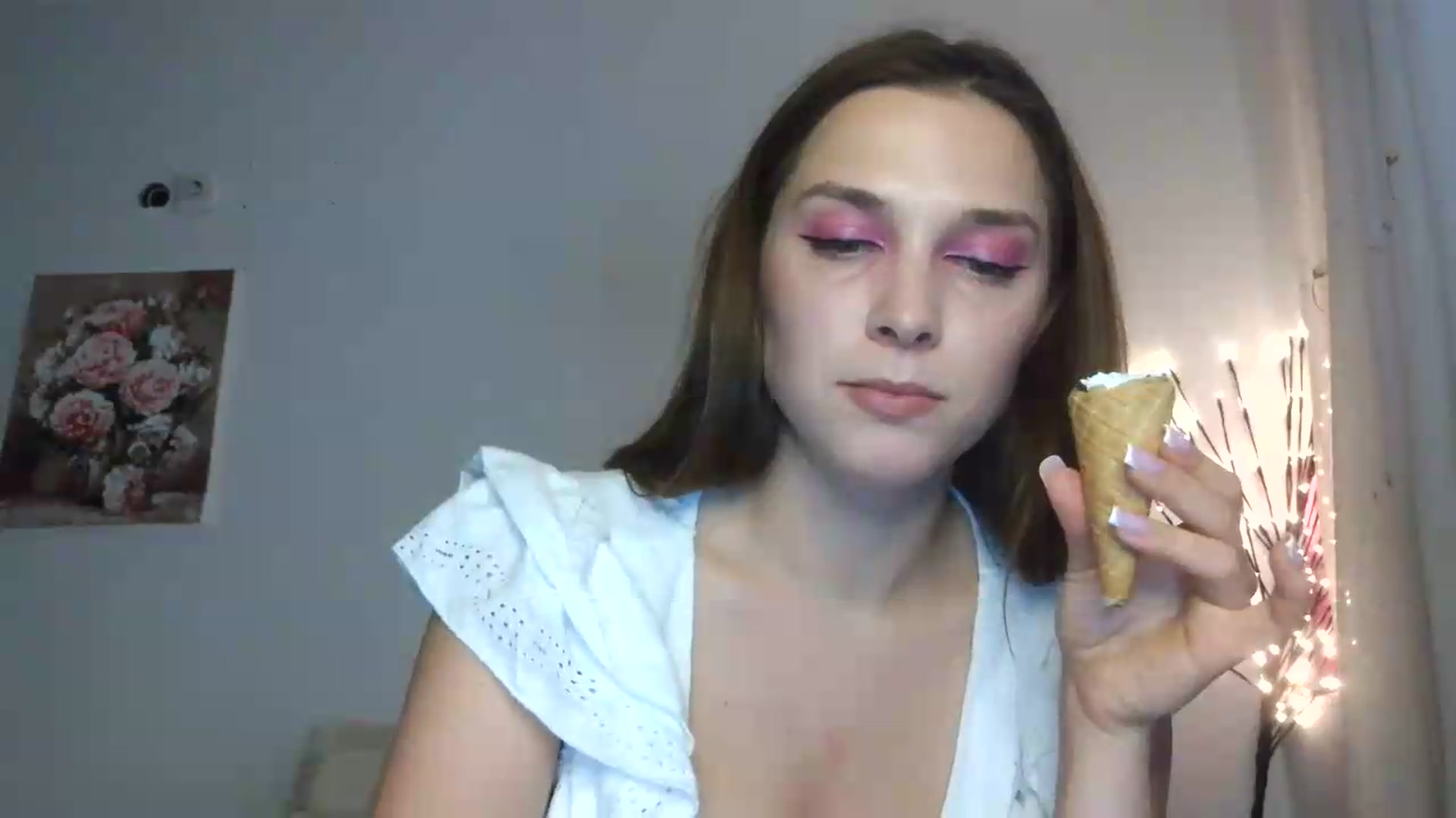 Gallery image thumbnail from HaleyReed's myfreecams stream on, 05/25/2026, 13:12 image 13 of 20