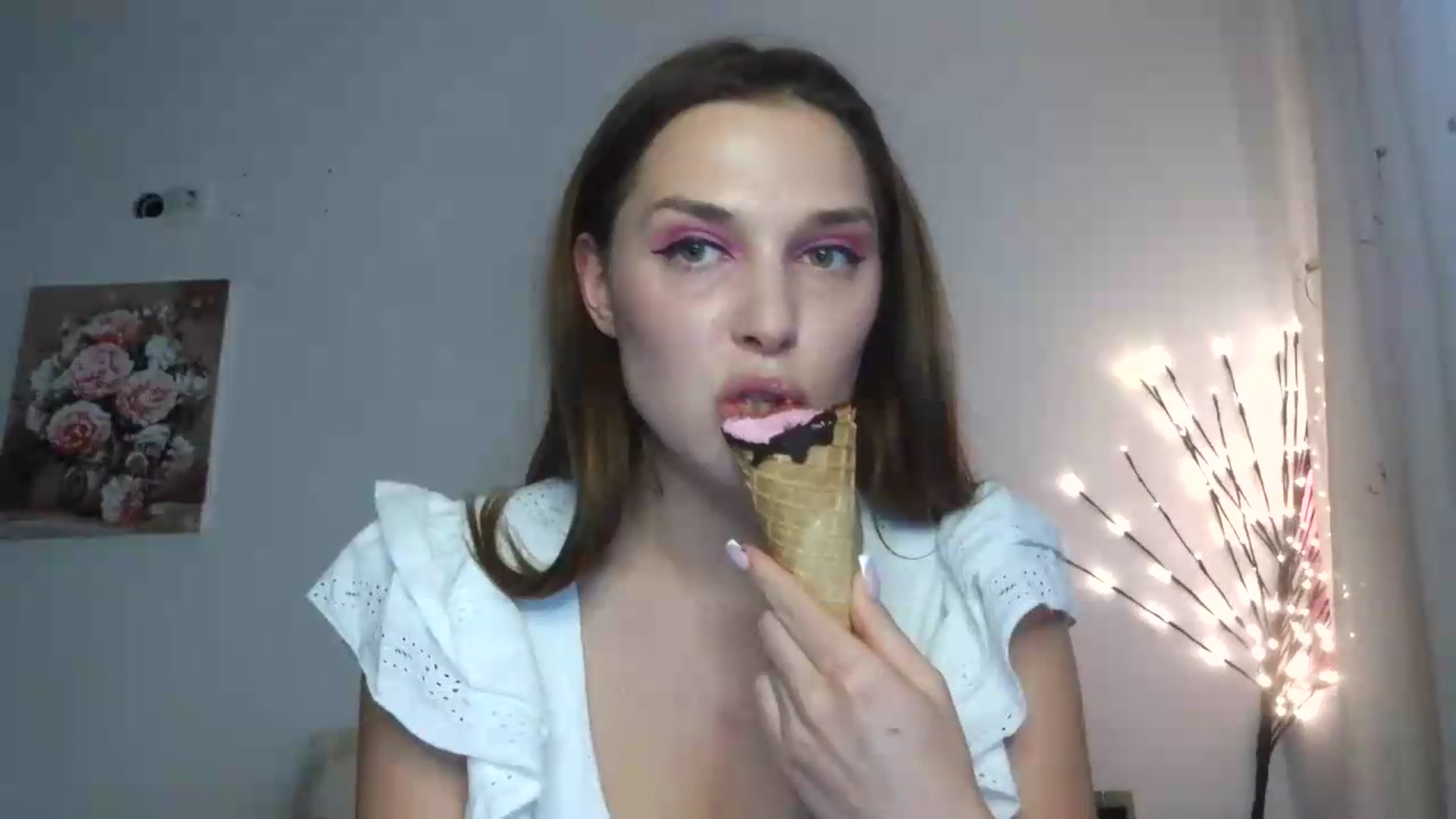 Gallery image thumbnail from HaleyReed's myfreecams stream on, 05/25/2026, 13:12 image 11 of 20