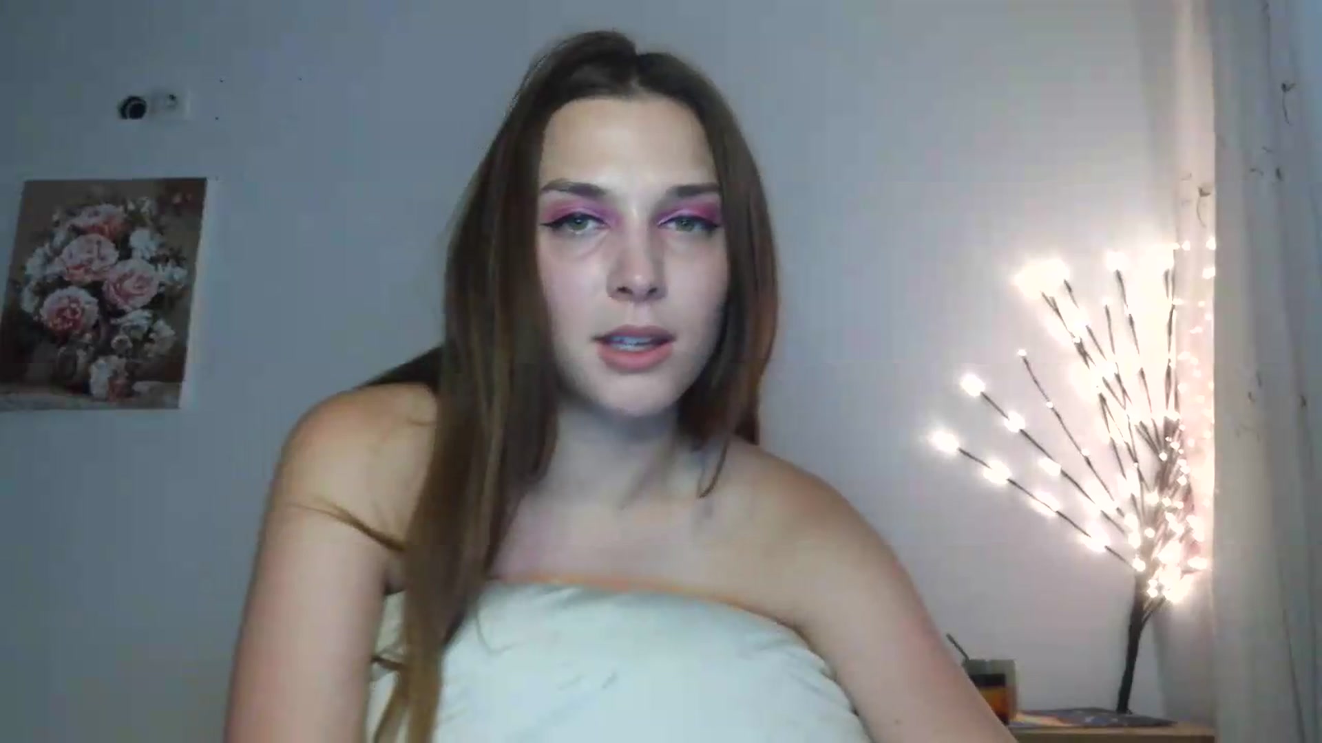 Gallery image thumbnail from HaleyReed's myfreecams stream on, 05/25/2026, 14:02 image 17 of 20
