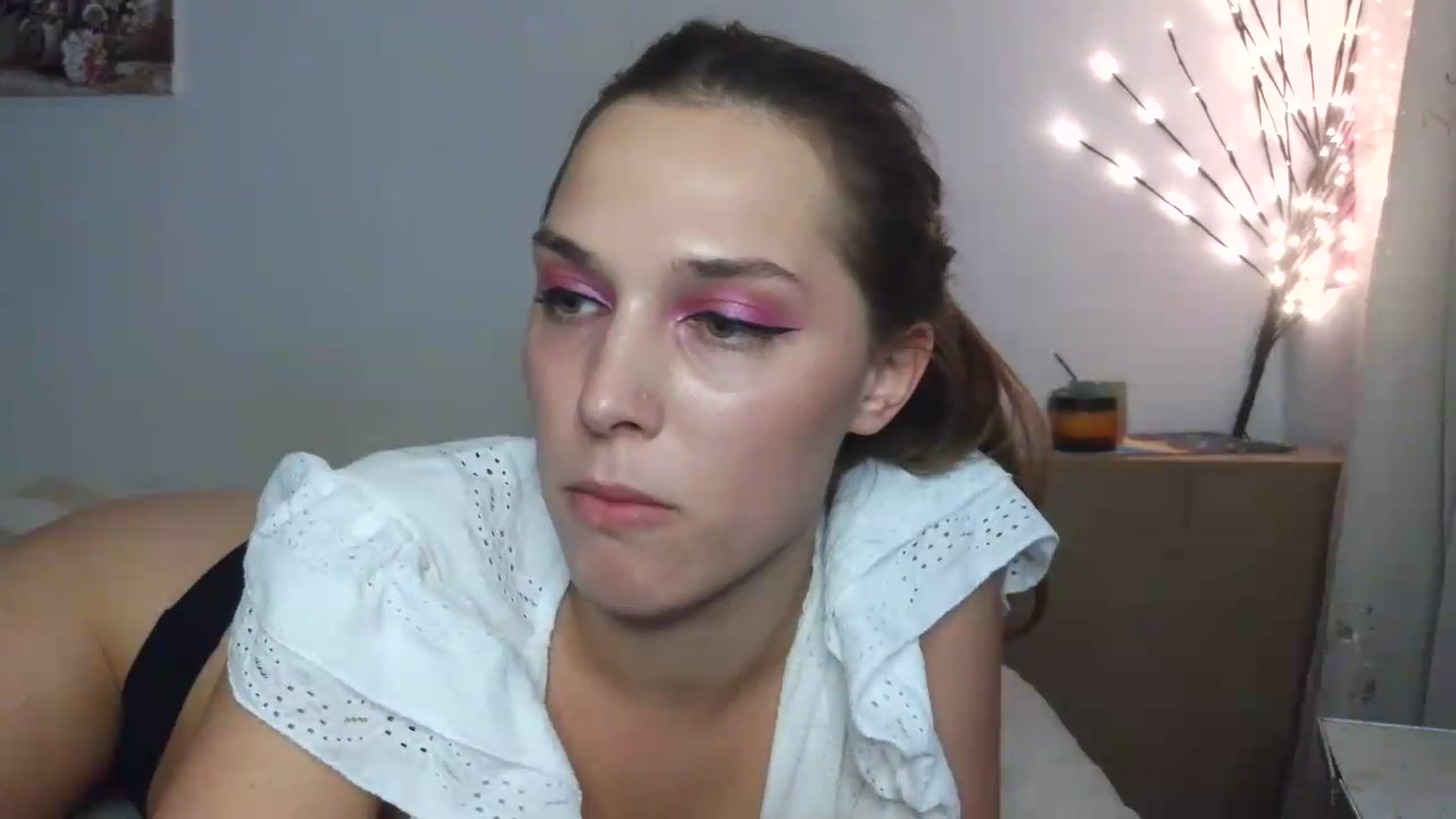 Gallery image thumbnail from HaleyReed's myfreecams stream on, 05/25/2026, 15:11 image 15 of 20