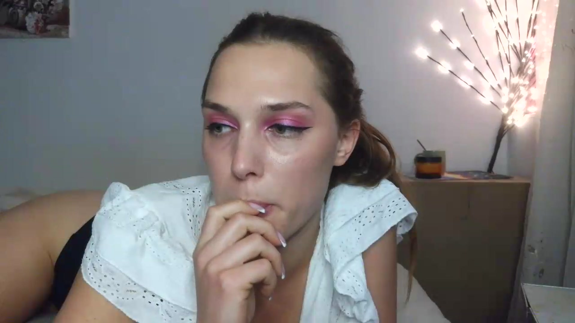 Gallery image thumbnail from HaleyReed's myfreecams stream on, 05/25/2026, 15:11 image 17 of 20