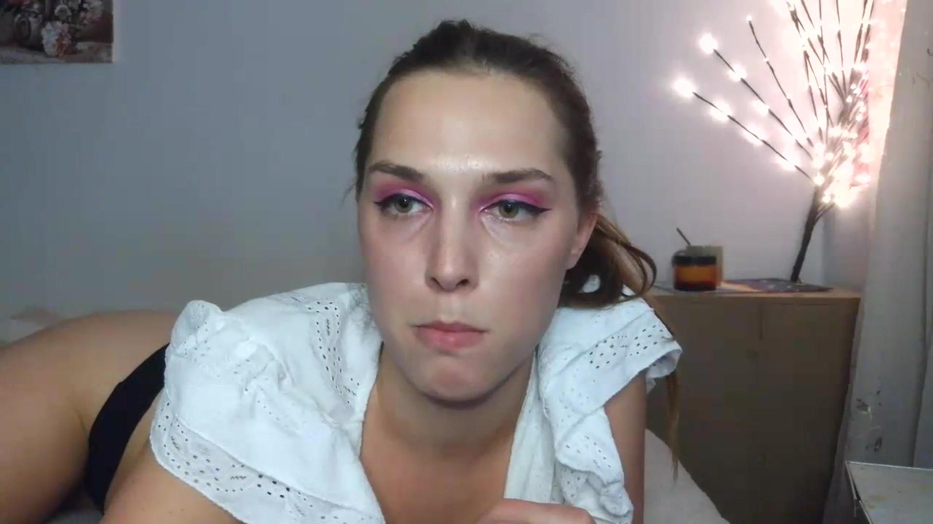 Gallery image thumbnail from HaleyReed's myfreecams stream on, 05/25/2026, 15:11 image 18 of 20