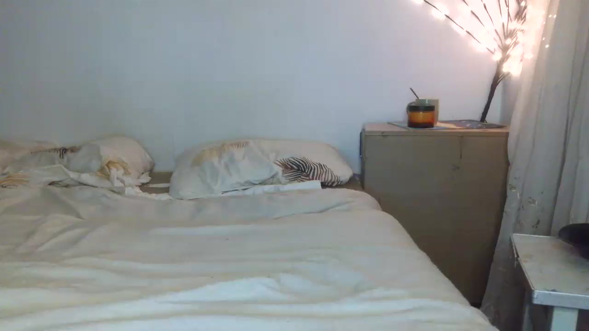 Gallery image thumbnail from HaleyReed's myfreecams stream on, 05/25/2026, 17:02 image 12 of 20