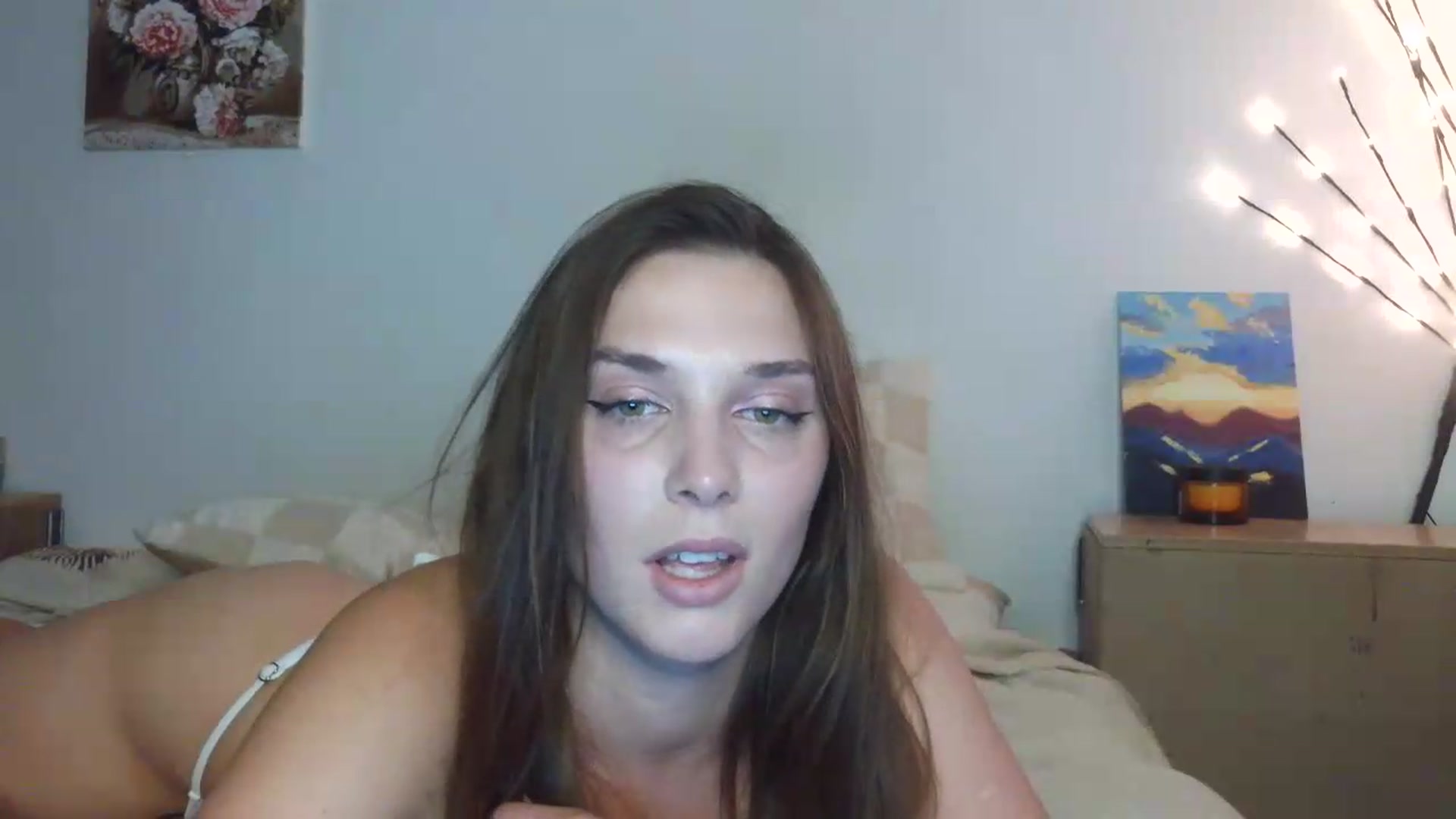 Gallery image thumbnail from HaleyReed's myfreecams stream on, 05/26/2026, 14:33 image 19 of 20
