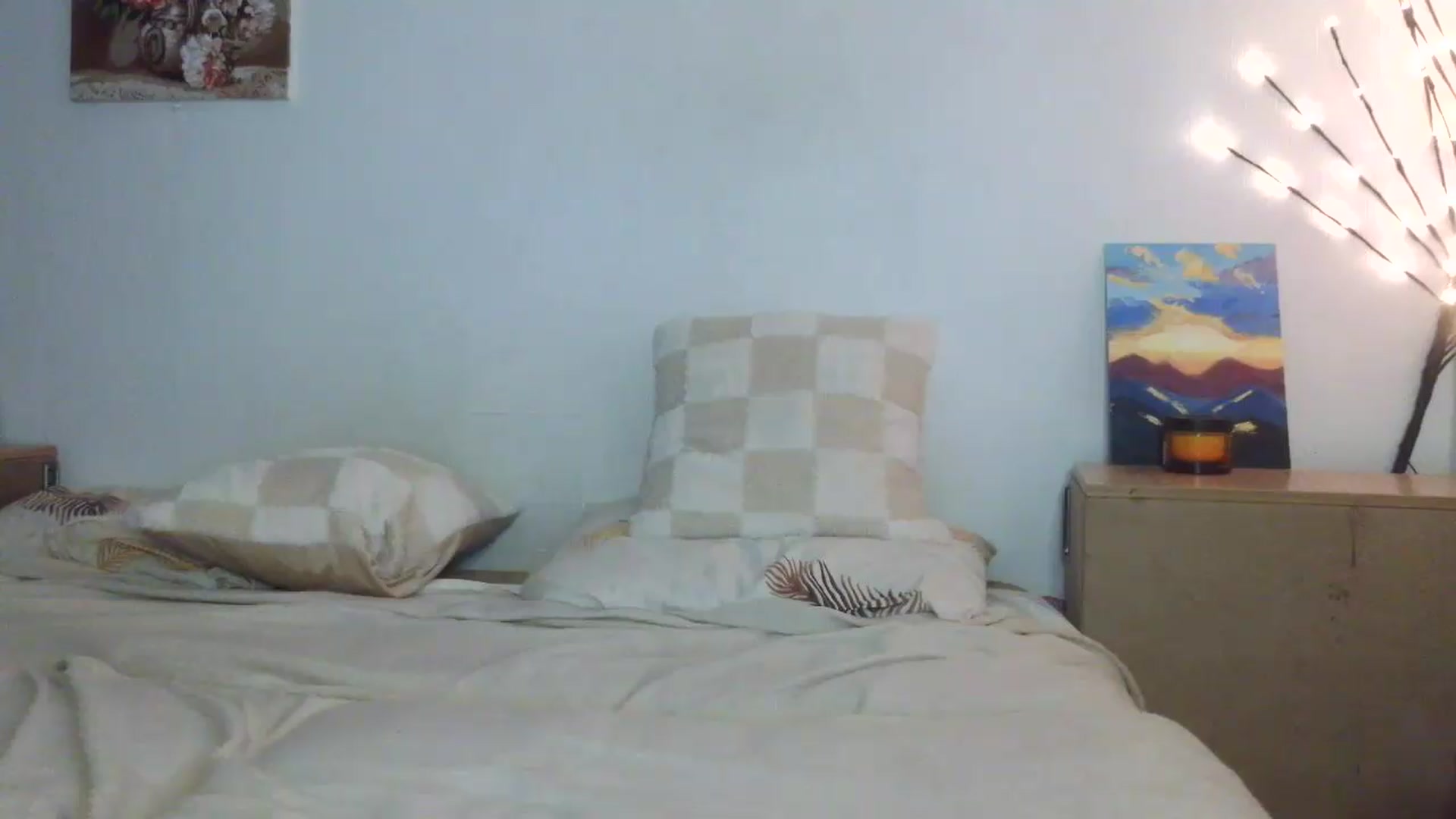 Gallery image thumbnail from HaleyReed's myfreecams stream on, 05/26/2026, 14:33 image 8 of 20