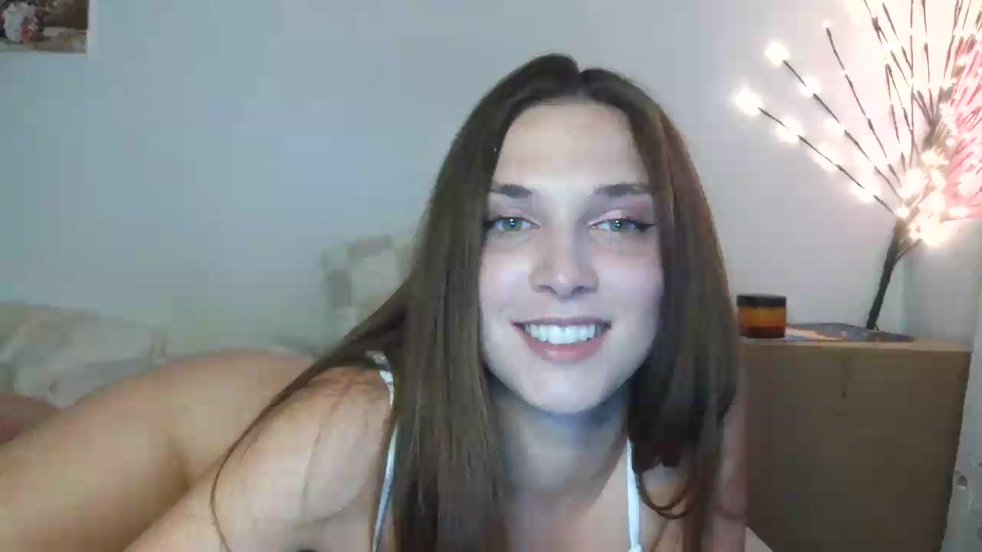 Gallery image thumbnail from HaleyReed's myfreecams stream on, 05/26/2026, 14:33 image 1 of 20