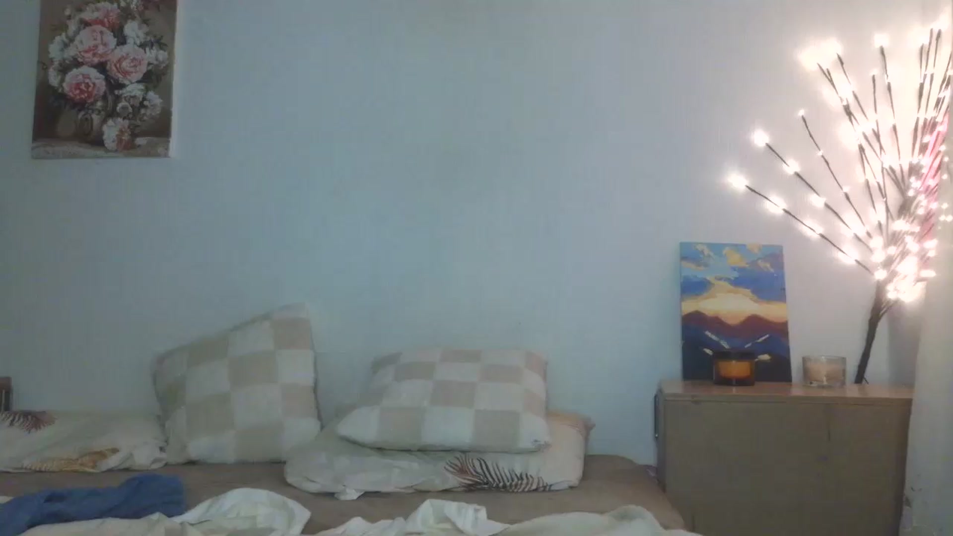 Gallery image thumbnail from HaleyReed's myfreecams stream on, 05/27/2026, 16:21 image 2 of 20