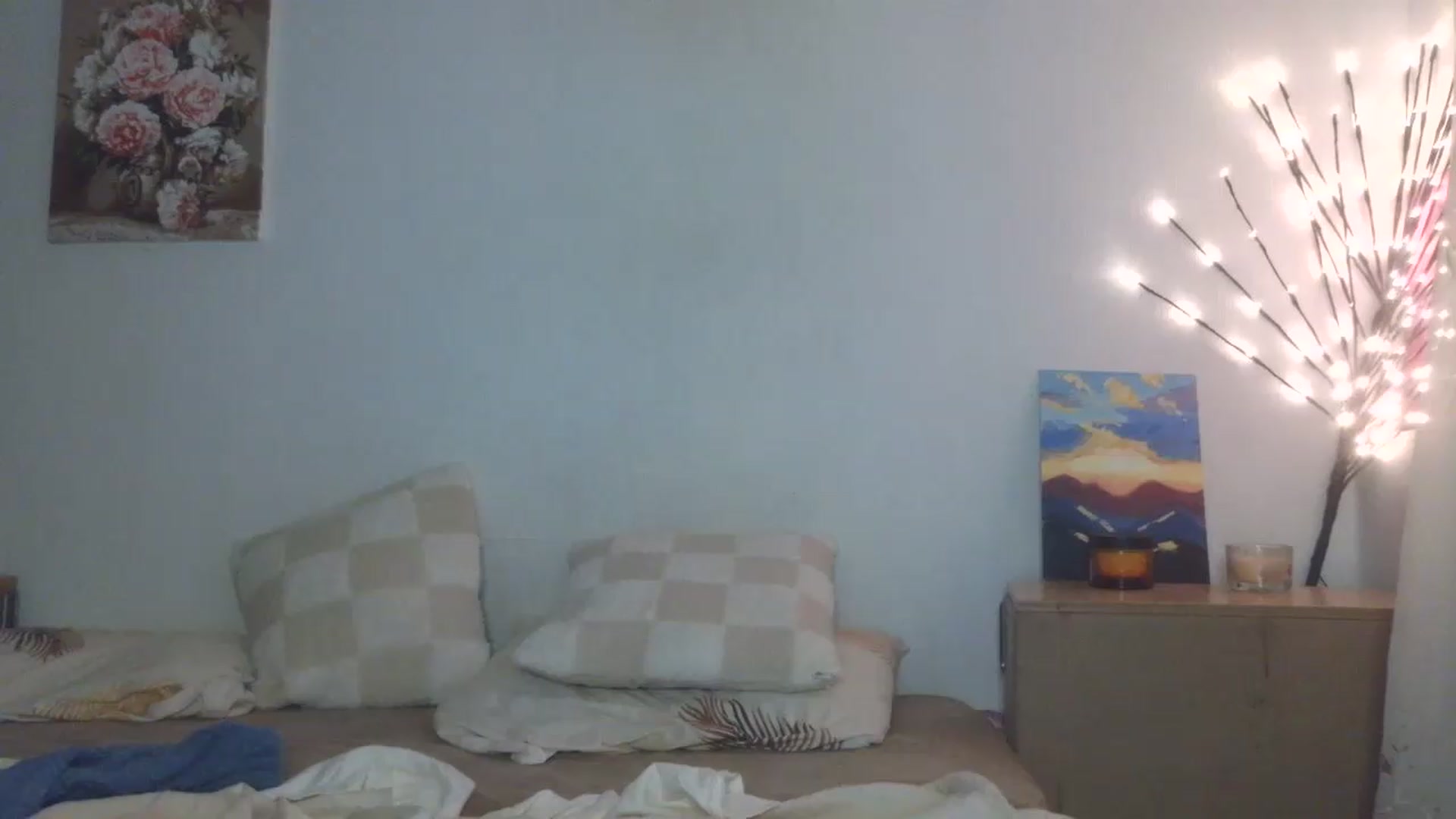 Gallery image thumbnail from HaleyReed's myfreecams stream on, 05/27/2026, 16:21 image 4 of 20