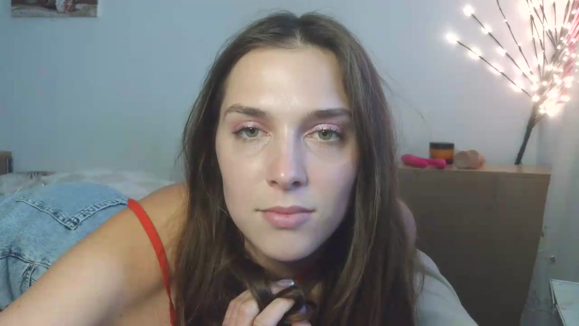 Gallery image thumbnail from HaleyReed's myfreecams stream on, 05/28/2026, 15:56 image 4 of 20