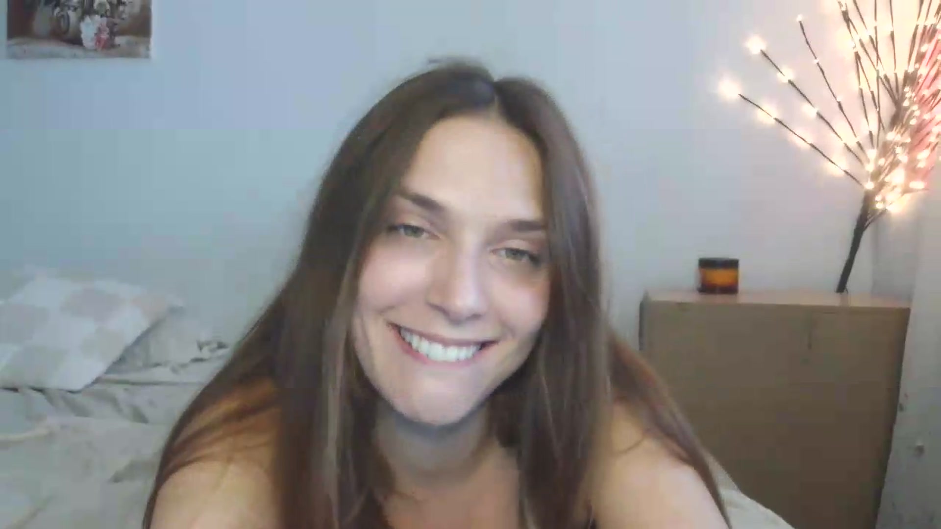 Gallery image thumbnail from HaleyReed's myfreecams stream on, 05/29/2026, 13:42 image 4 of 20