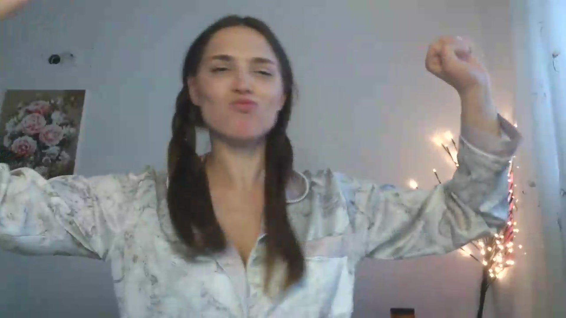 Gallery image thumbnail from HaleyReed's myfreecams stream on, 05/29/2026, 14:10 image 7 of 20
