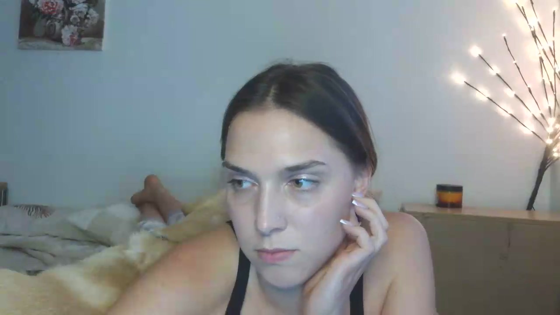 Gallery image thumbnail from HaleyReed's myfreecams stream on, 05/29/2026, 16:52 image 12 of 20