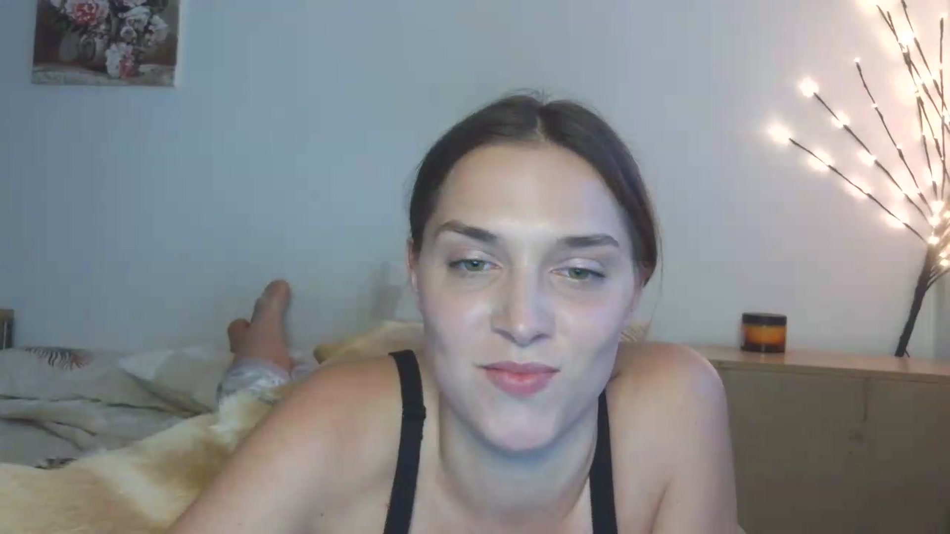 Gallery image thumbnail from HaleyReed's myfreecams stream on, 05/29/2026, 16:52 image 13 of 20