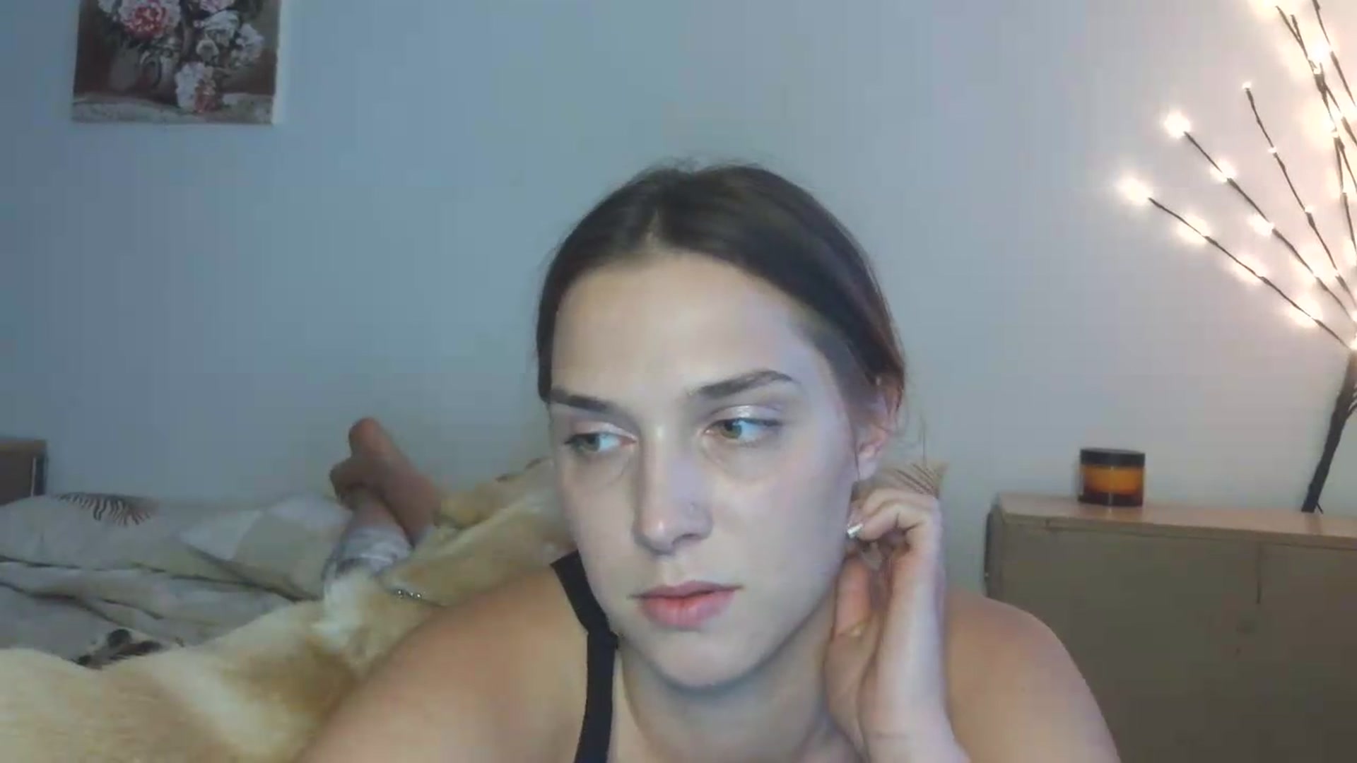 Gallery image thumbnail from HaleyReed's myfreecams stream on, 05/29/2026, 16:52 image 16 of 20