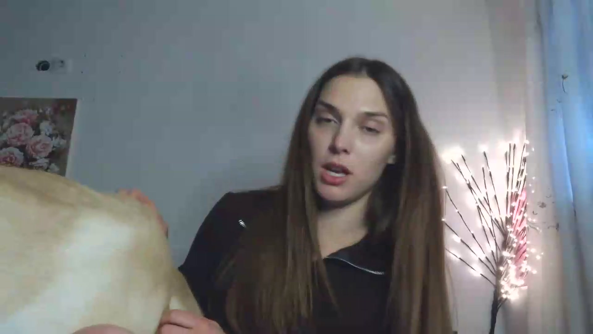 Gallery image thumbnail from HaleyReed's myfreecams stream on, 05/31/2026, 13:36 image 6 of 20